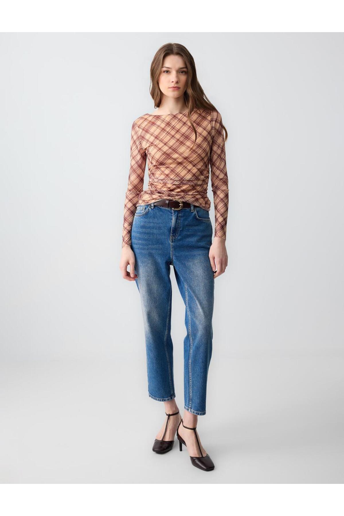 Jimmy Key-Beige Slim Fit Long Sleeve Boat Neck Print Mesh Knitted Blouse 2