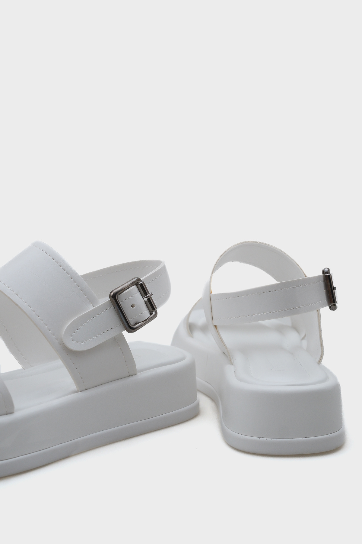 Capone Outfitters-Marris Single Strap Keilabsatz Komfort Damen Sandalen 4