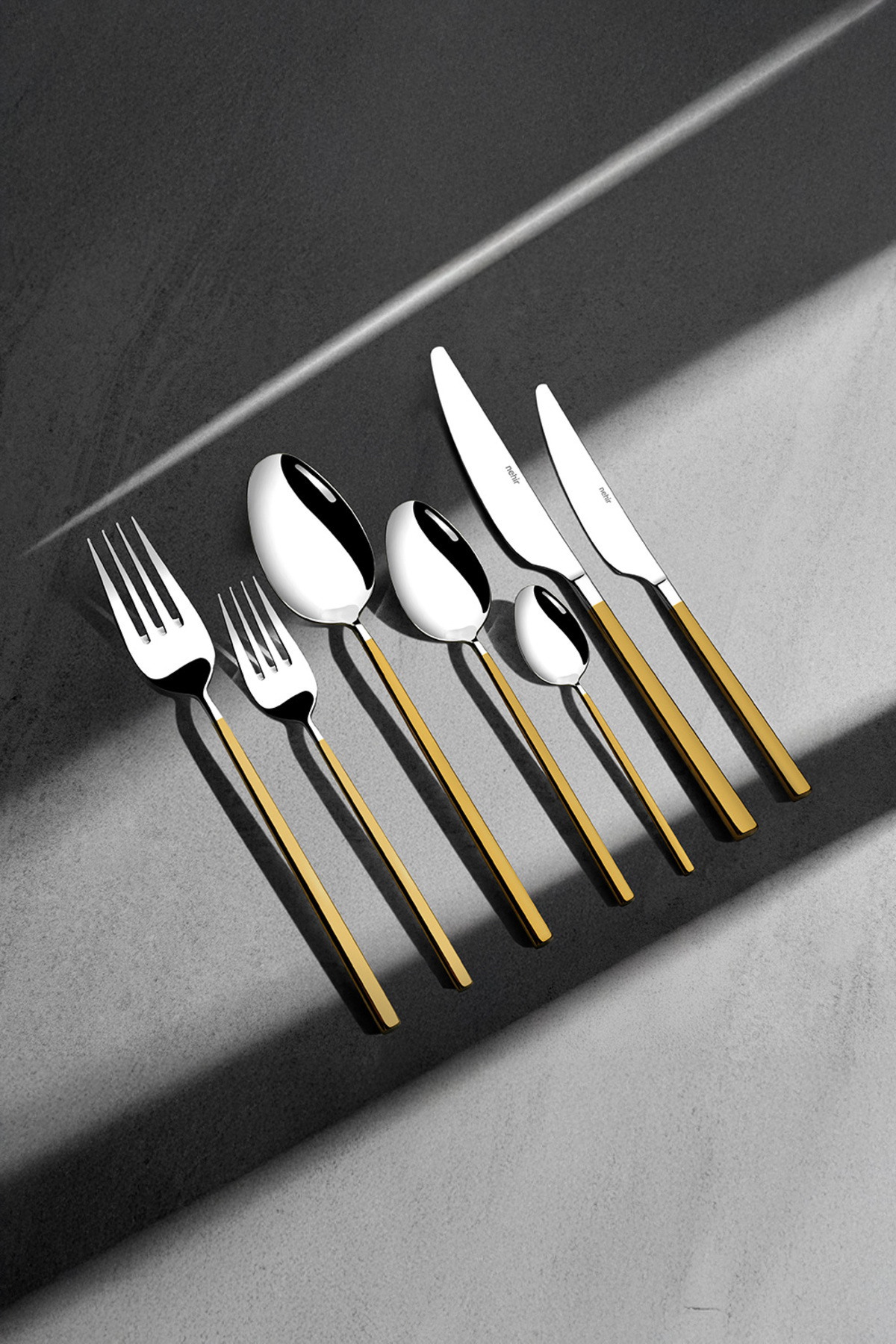 Nehir-Gloria Gold Satin 12-Person 84-Piece Leather Boxed Cutlery Set 2