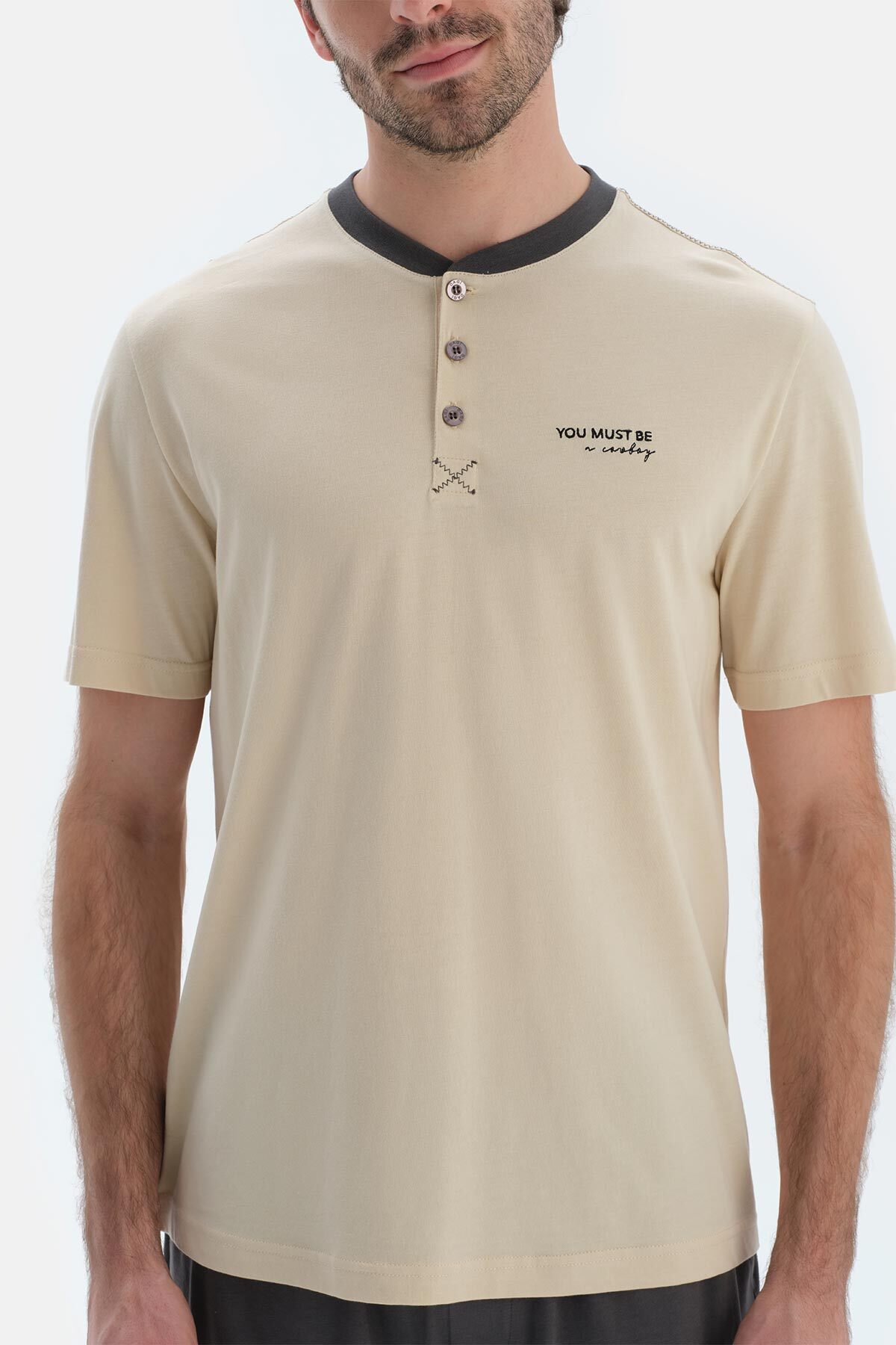 Dagi  Taş Kısa Kollu Pat ve Baskı Detaylı Tişört Pantolon Pijama Takımı - Görsel 5