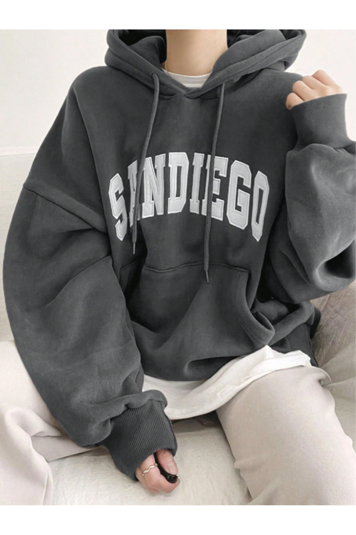 Unisex Erkek/Kadın SANDIEGO Renkli Özel Baskılı Pamuklu Oversize Kapüşonlu Sweatshirt — رنگارنگ SANDIEGO-REVASSER- — تصویر 4 از 6