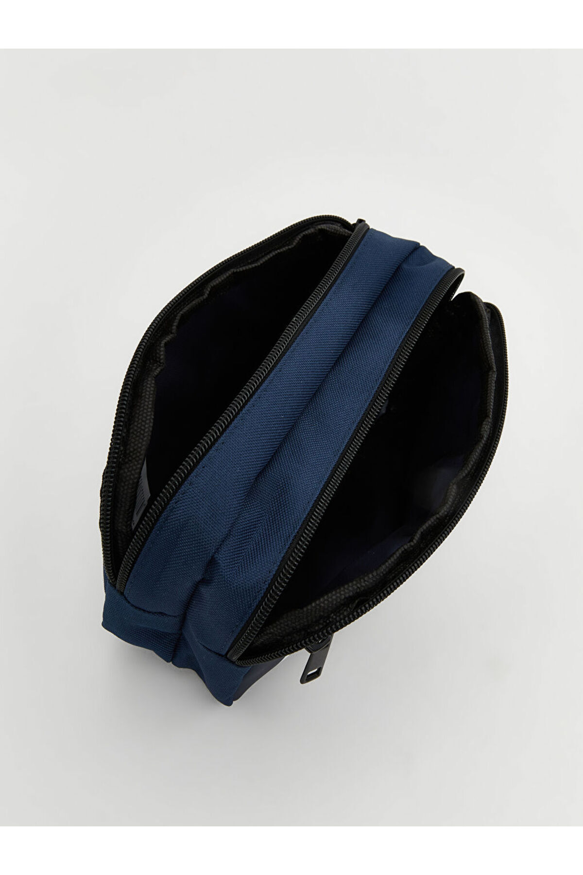 LC Waikiki-Sparkling Selections from Shining Store |   Zippered Boy's Pencil Case 4