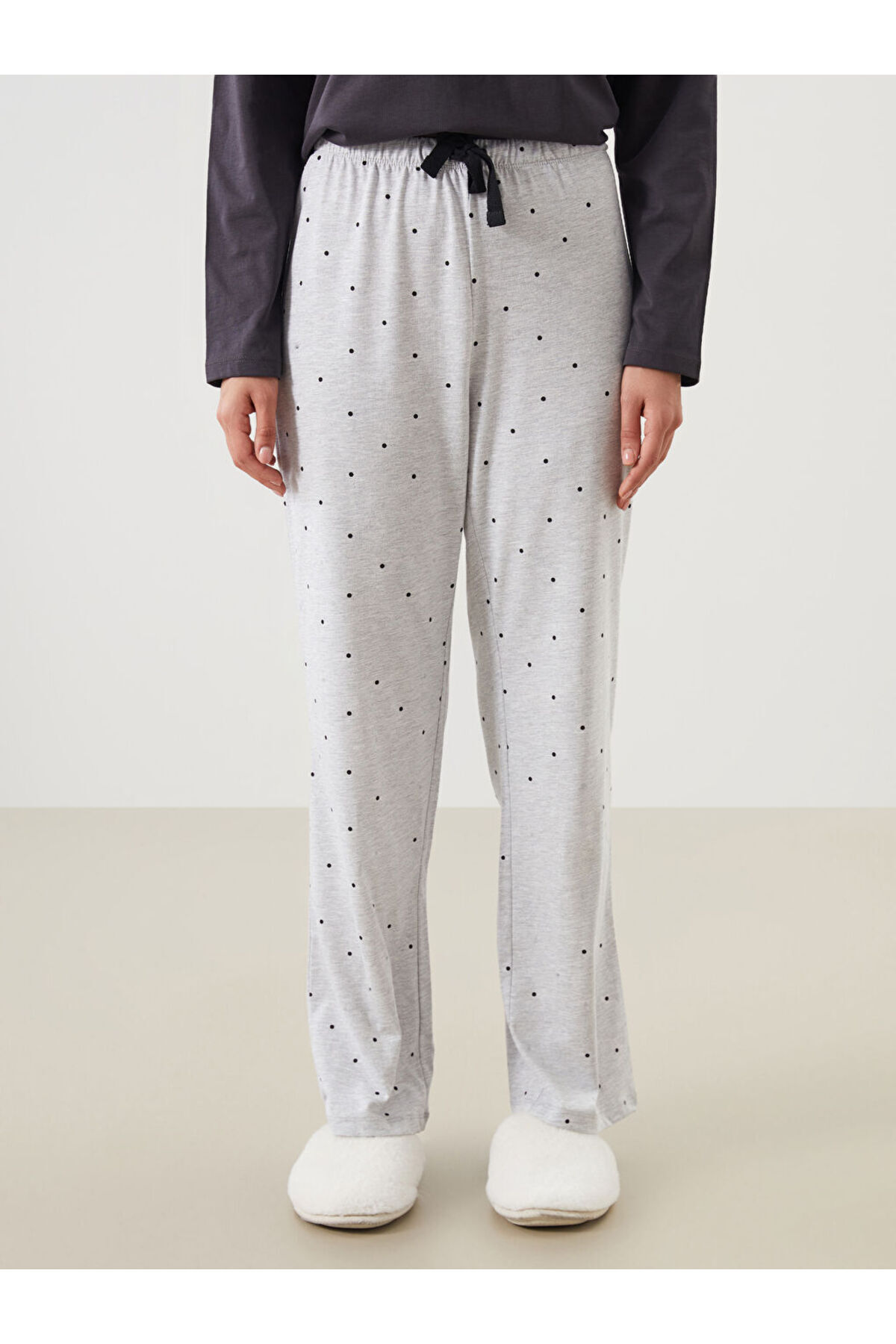 LC Waikiki-Create Your Style from Uzg Store |   Women's Pajama Bottoms with Elastic Waist and Polka Dots 3