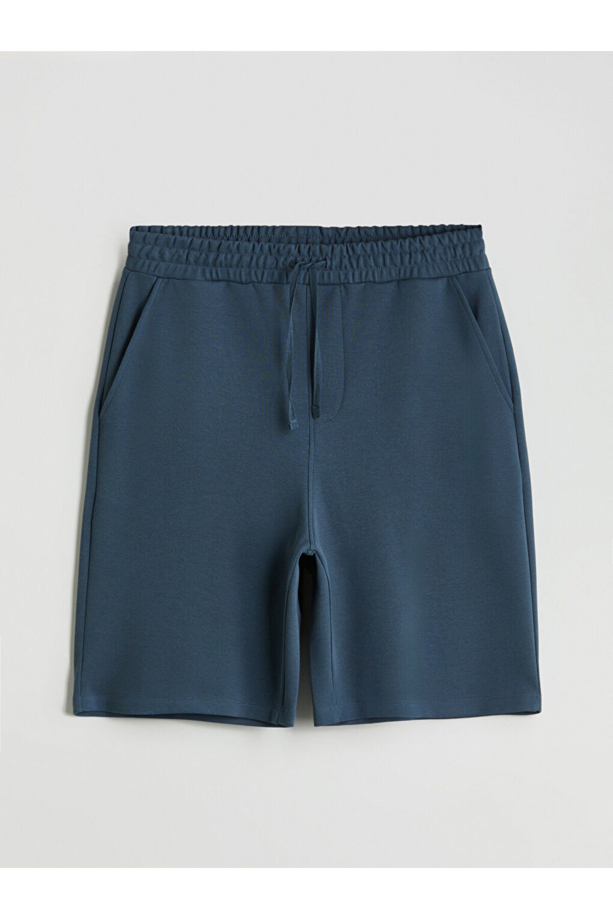 LC Waikiki-Create Your Style from Uzg Store |   Standard Fit Men's Shorts 1
