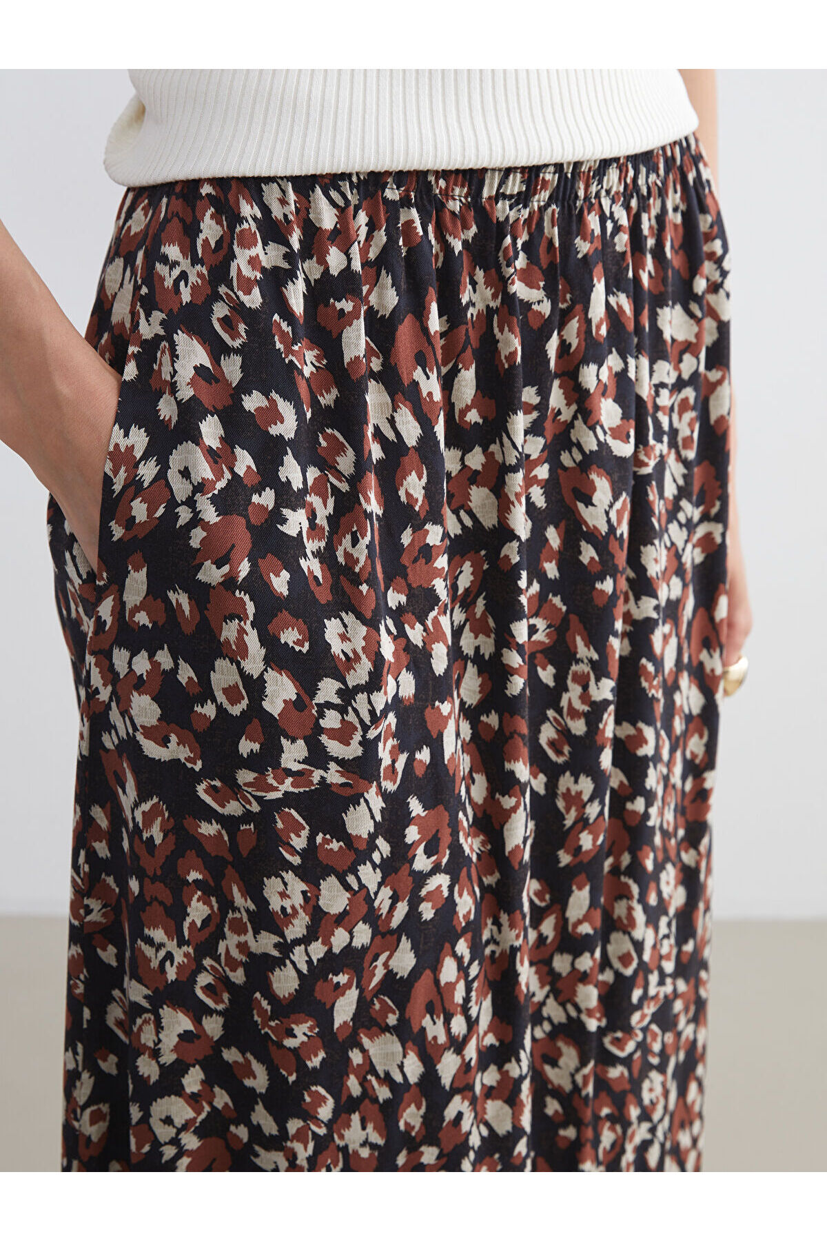 LC Waikiki-Patterned A-Line Skirt with Elastic Waist 3
