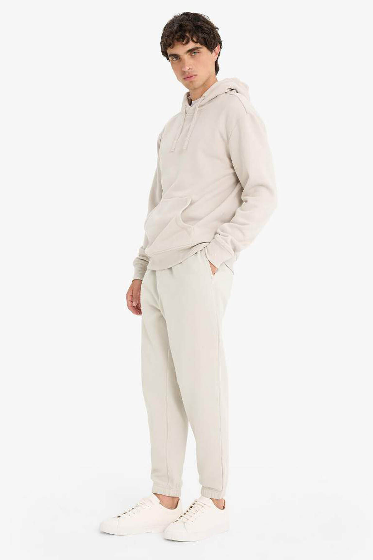 DeFacto Regular Fit Bağcıklı Bel Jogger Basic Eşofman Altı E6326AX25AU görsel 3