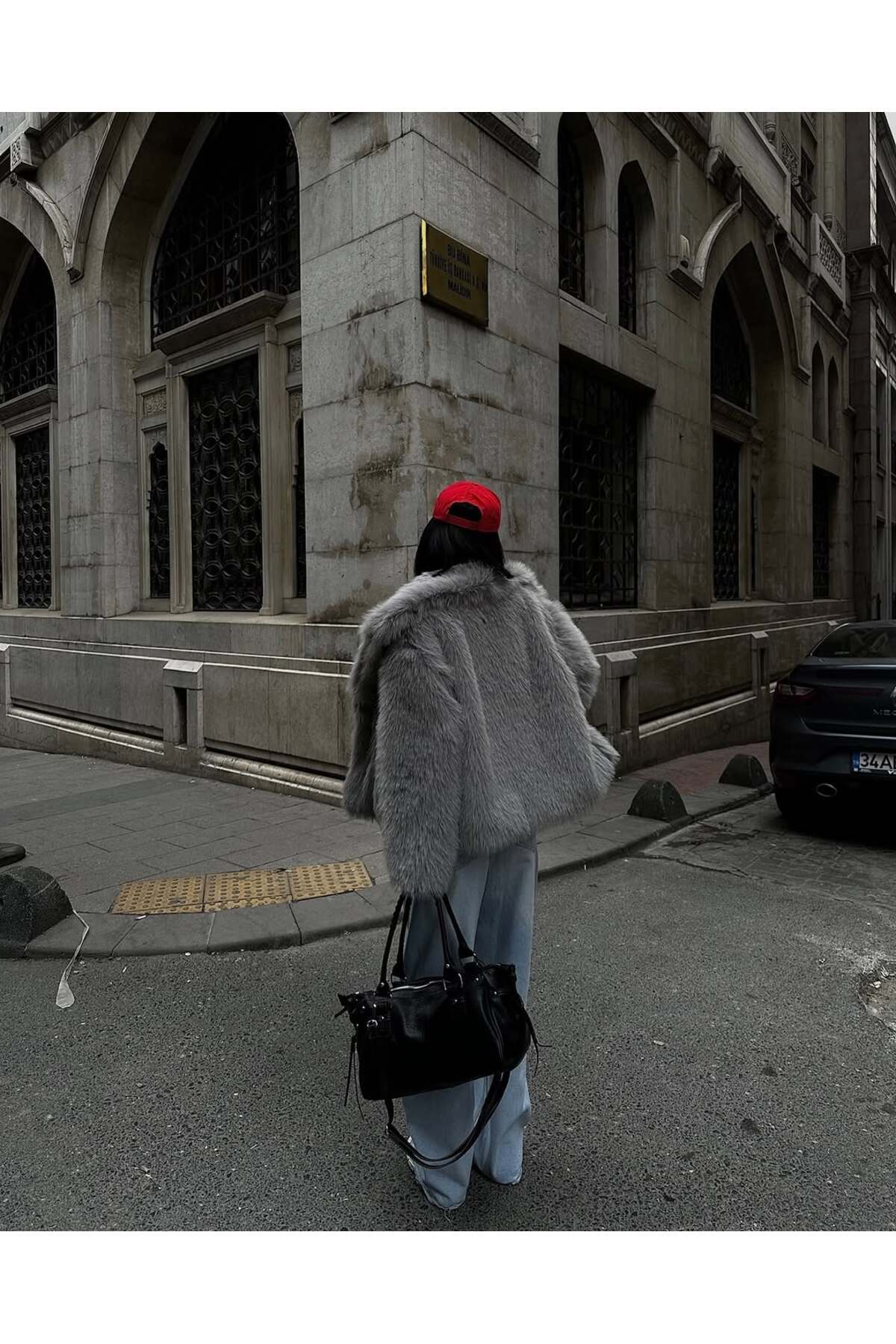 POP STORY-Premium Soft Textured Lined Oversized Gray Fur 4