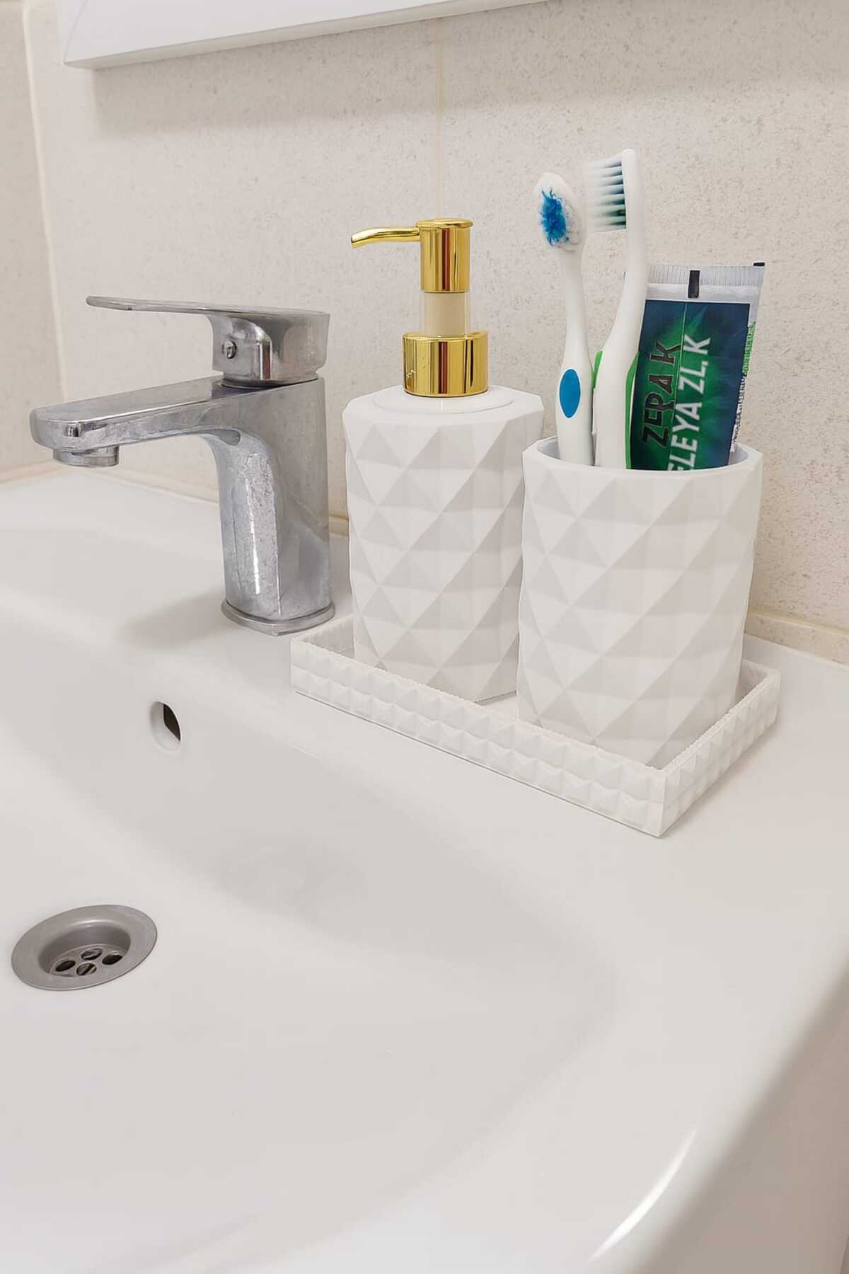 El Yapımı Beton Banyo Seti – 3 Parça (Sabunluk, Diş Fırçalık, Tepsi)