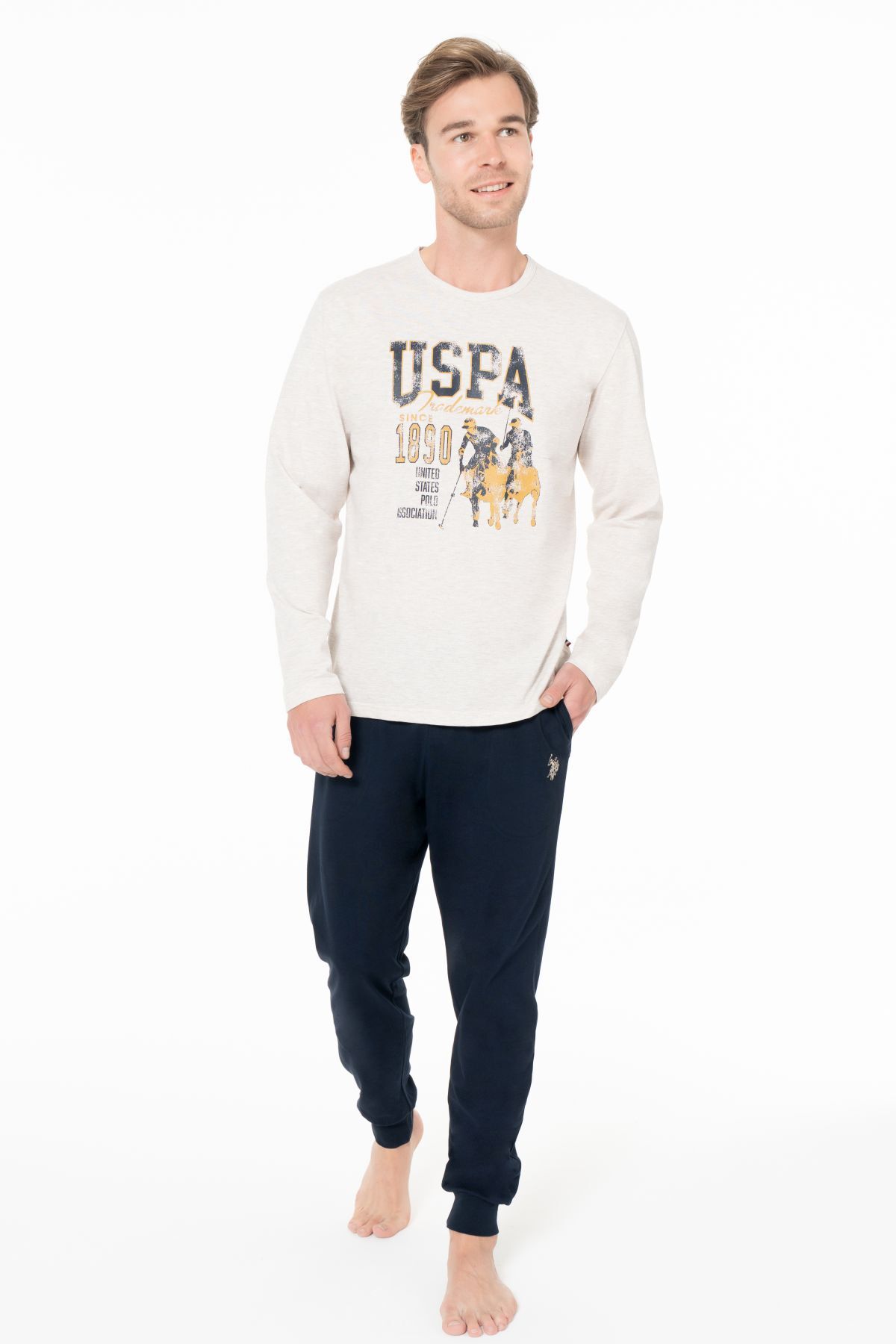 یو اس پولو ست لباس خواب مردانه آستین بلند یقه گرد با سرآستین‌های نواری U.S. Polo Assn. 18955 - بژ ملانژ