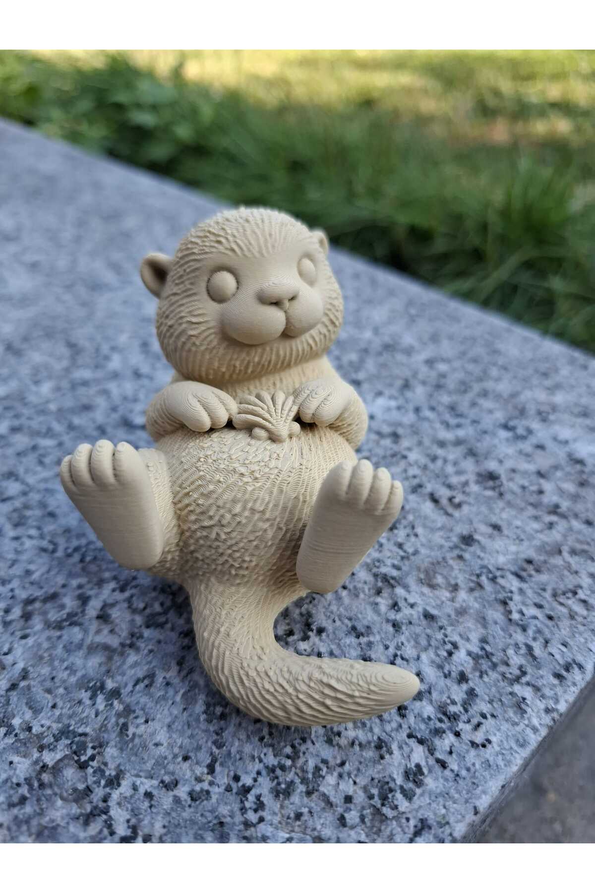 Figura di castoro marino e conchiglia – Statuetta decorativa e da collezione stampata in 3D (15 cm)