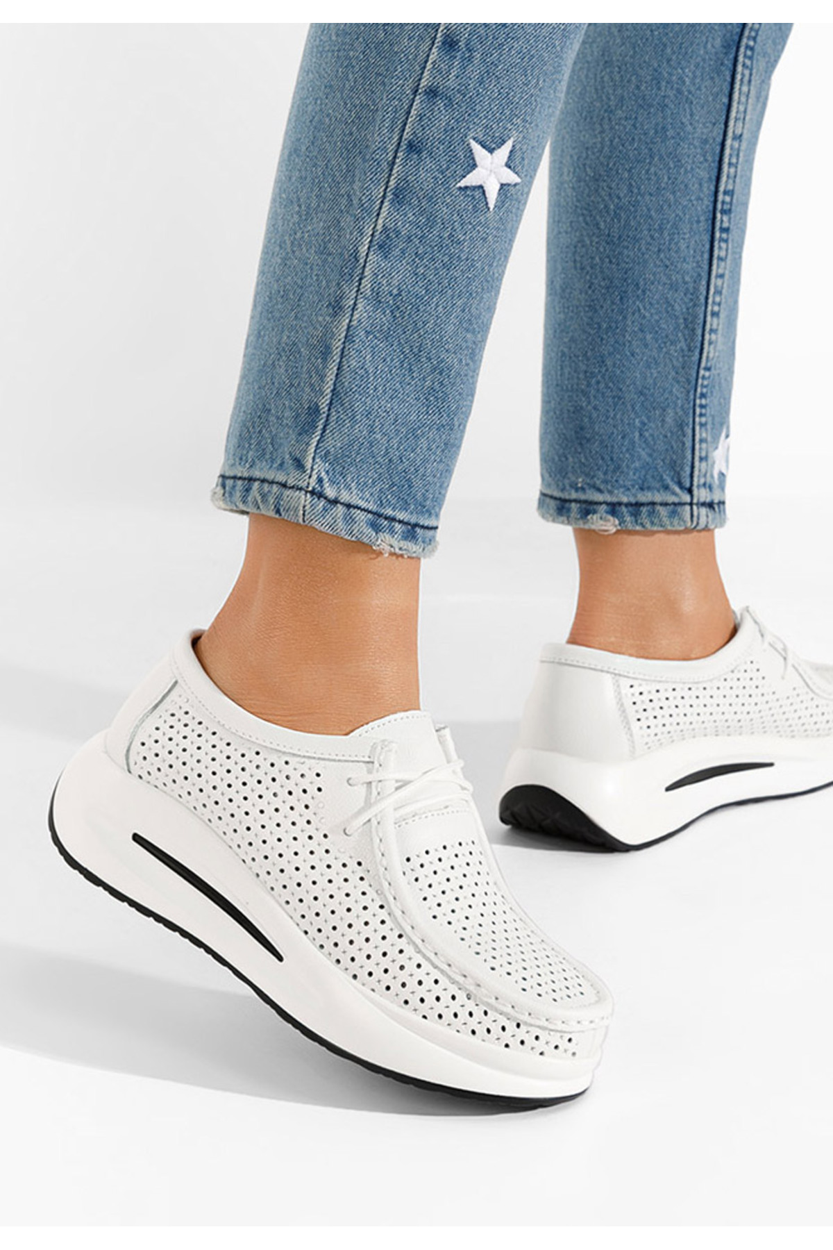 B T Shoes Bílé dámské kožené mokasíny Melodisa