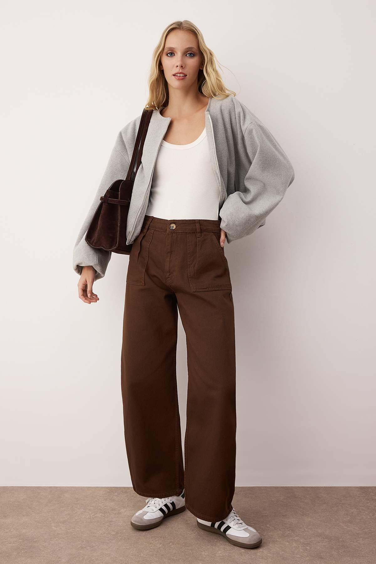 Trendyolmilla  Kahverengi Barrel Kalıp %100 Pamuk Gabardin Pantolon TWOAW26PL00084