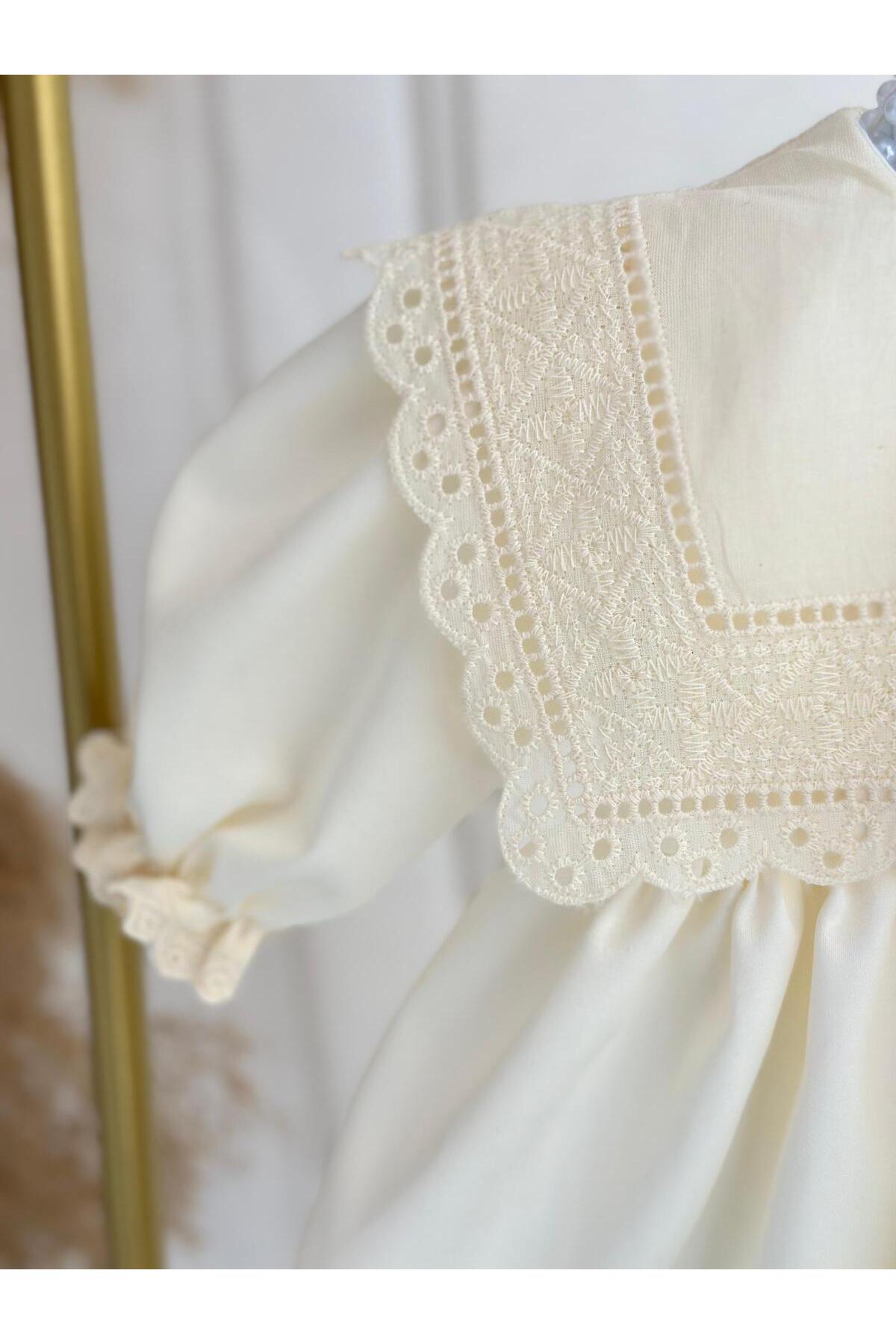 Hobidik Bebek Krem Önlüklü Fisto Dantel Elbise Set fotoğrafı 5 (önizleme)