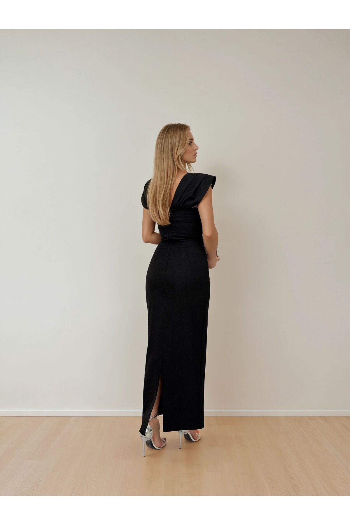 OLSAMODA  KADIN YAKASI TAŞ DETAYLI ATLAS KUMAŞ UZUN BOY DÜĞÜN NİŞAN SÖZ DAVET ABİYE ELBİSESİ - Görsel 5