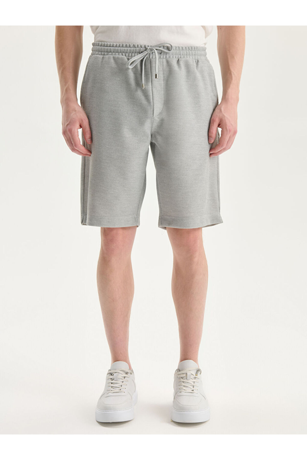 LC Waikiki-Create Your Style with Uzg Store |   Slim Fit Men's Shorts 2