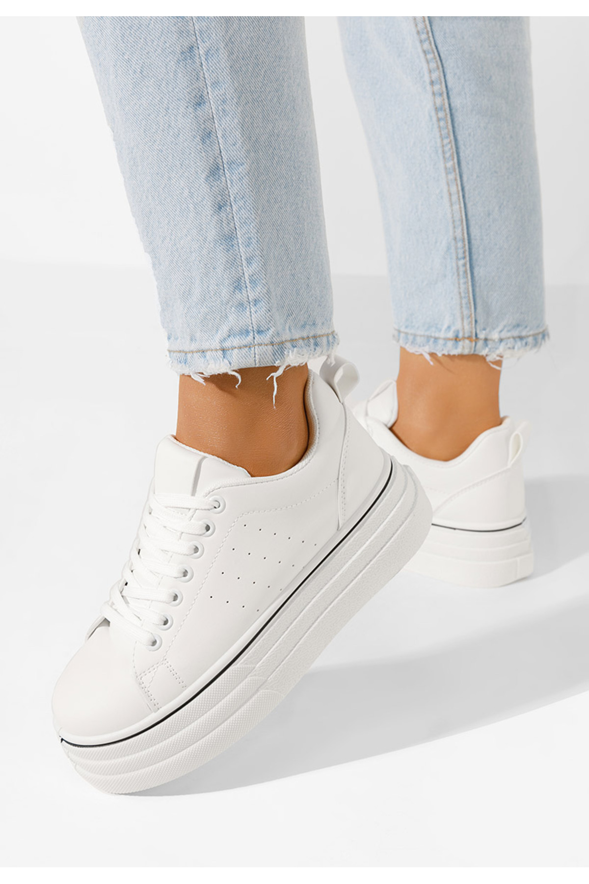 B T Shoes Bílé dámské tenisky na platformě Asalia