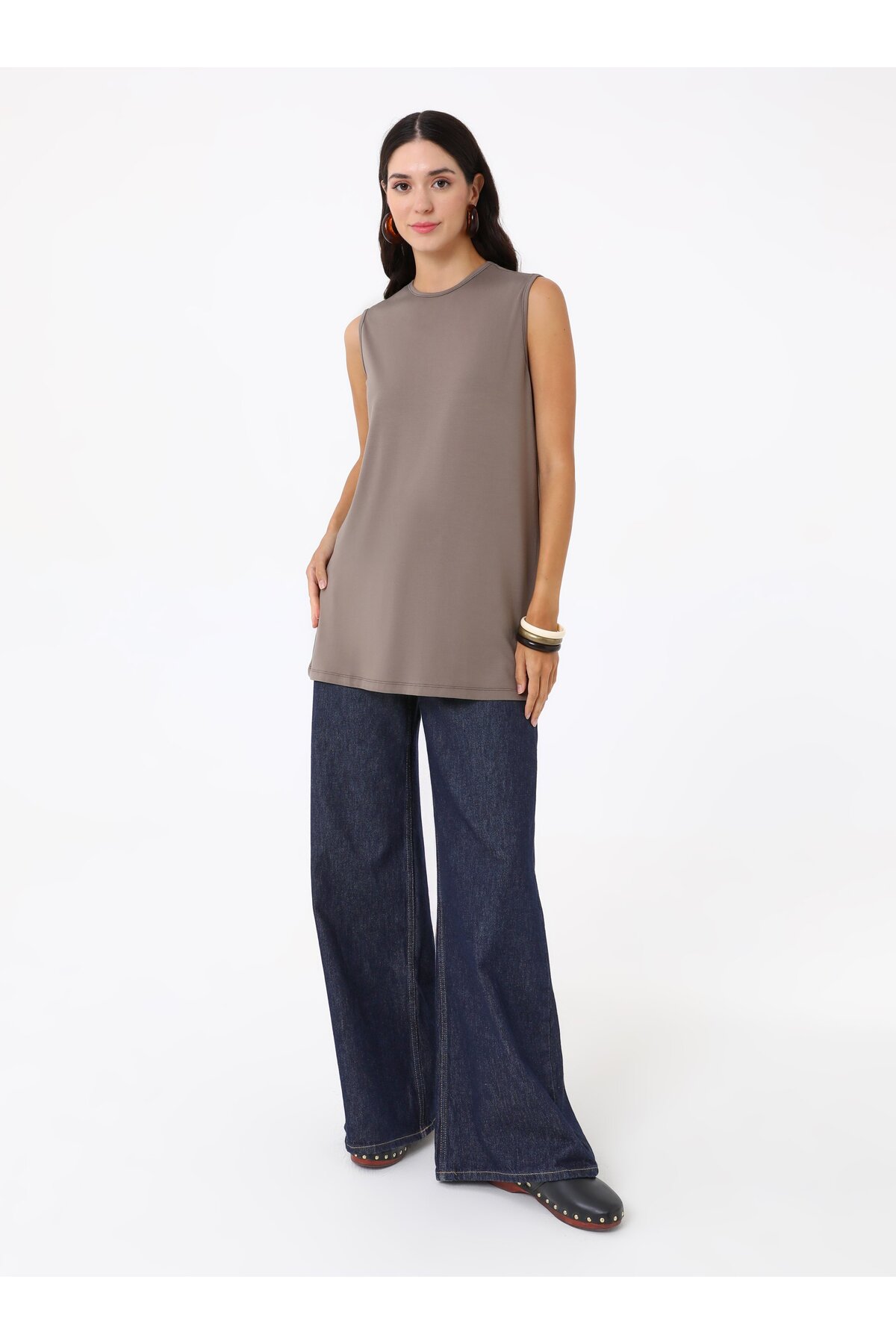 Benin Comfortable Fit Crew Neck Sleeveless Long Tunic - Mink