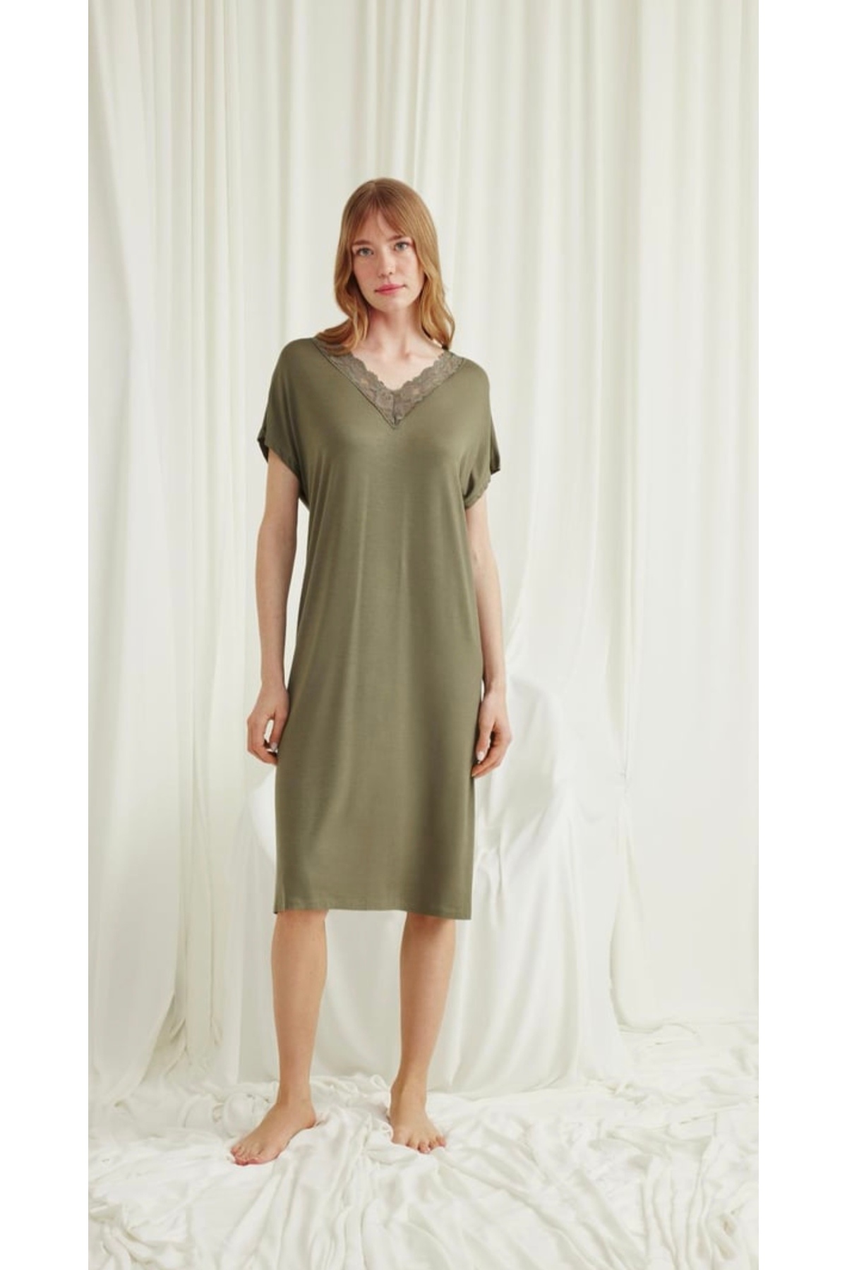 NightLove Monamise Yakası Dantelli Kısa Kollu Gecelik 18593