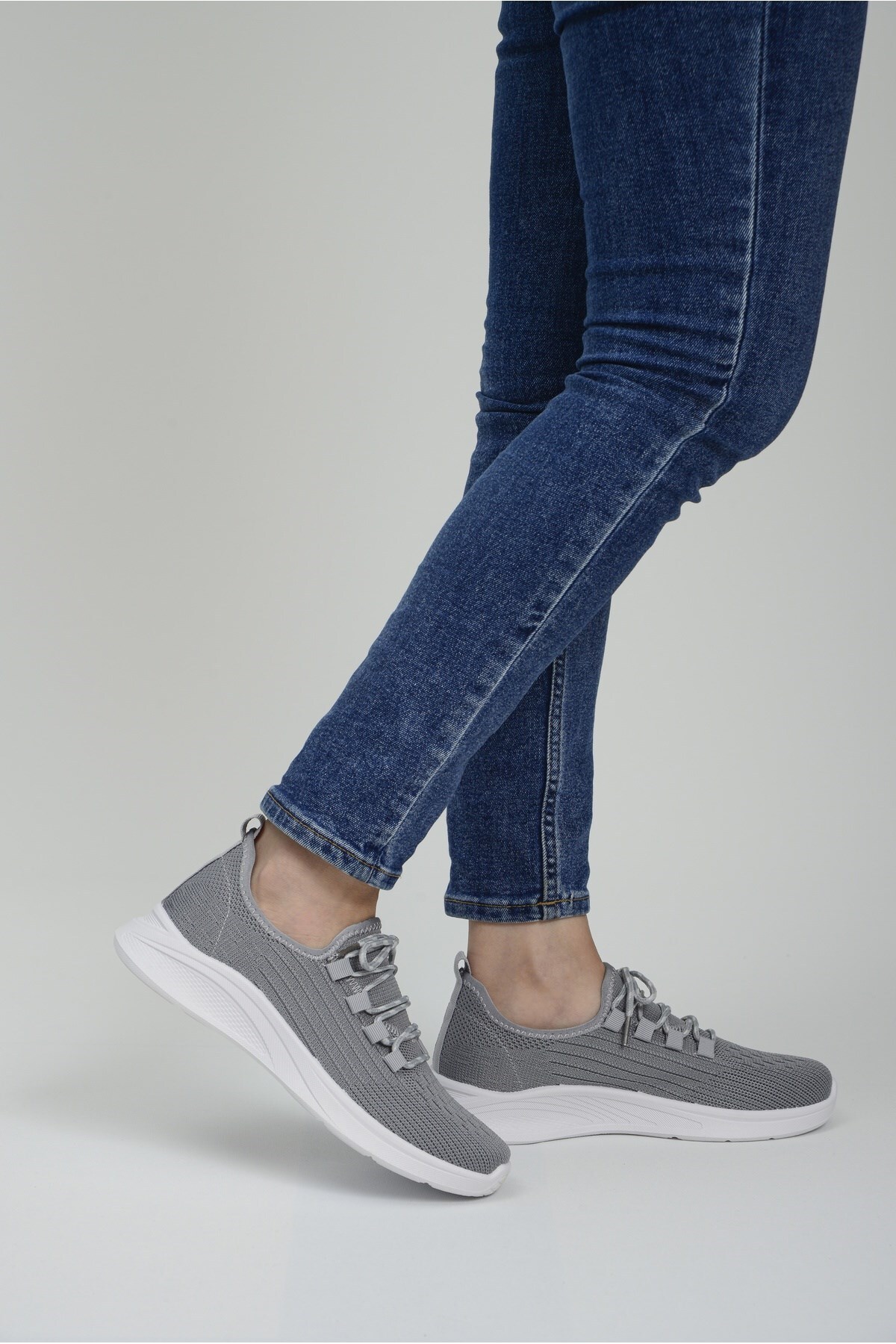 Konforlu Rahat Bağcıklı Günlük Spor Ayakkabı Kadın Sneaker Gri
