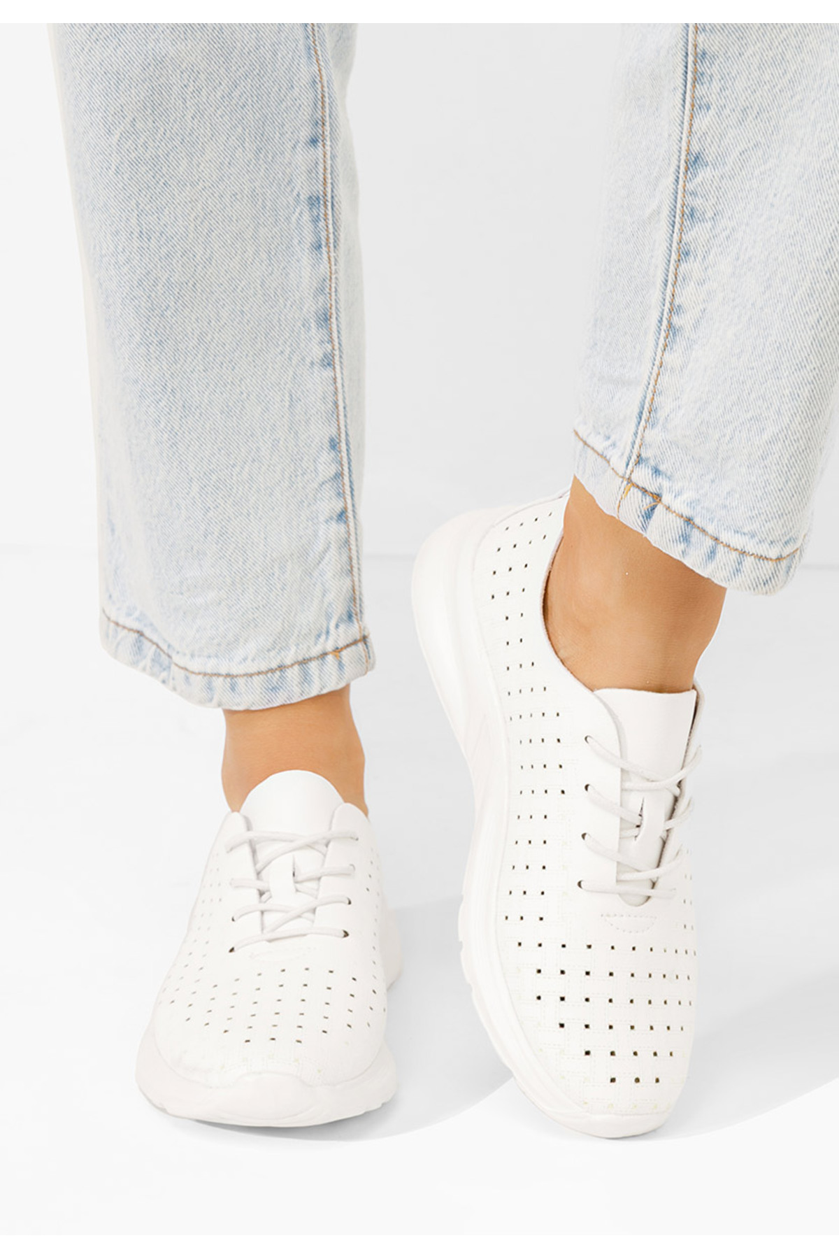 B T Shoes Biele dámske tenisky Clarence