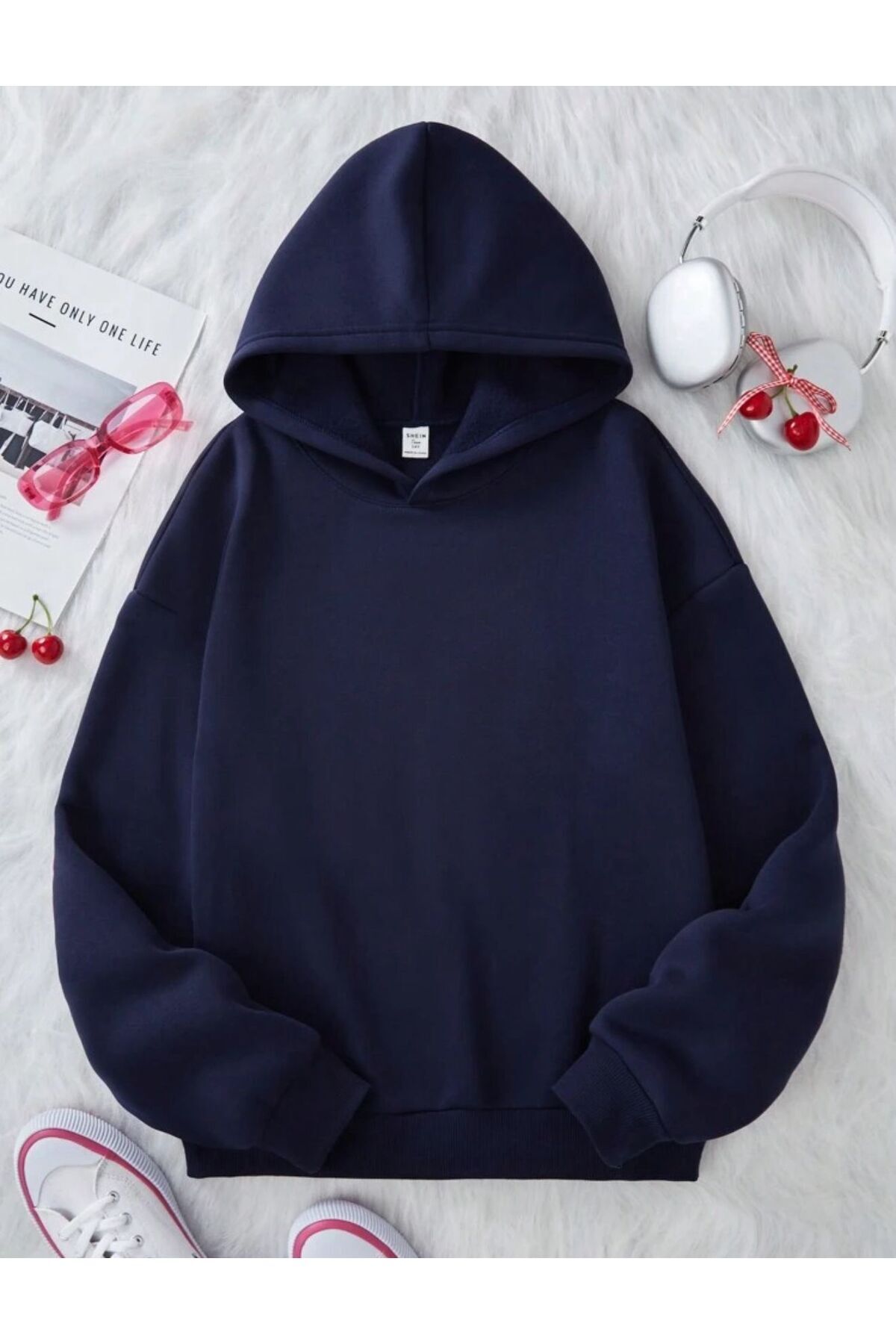 trendgar Cherry Good Day hátoldalán nyomott sötétkék kapucnis kenguru zsebes pulóver