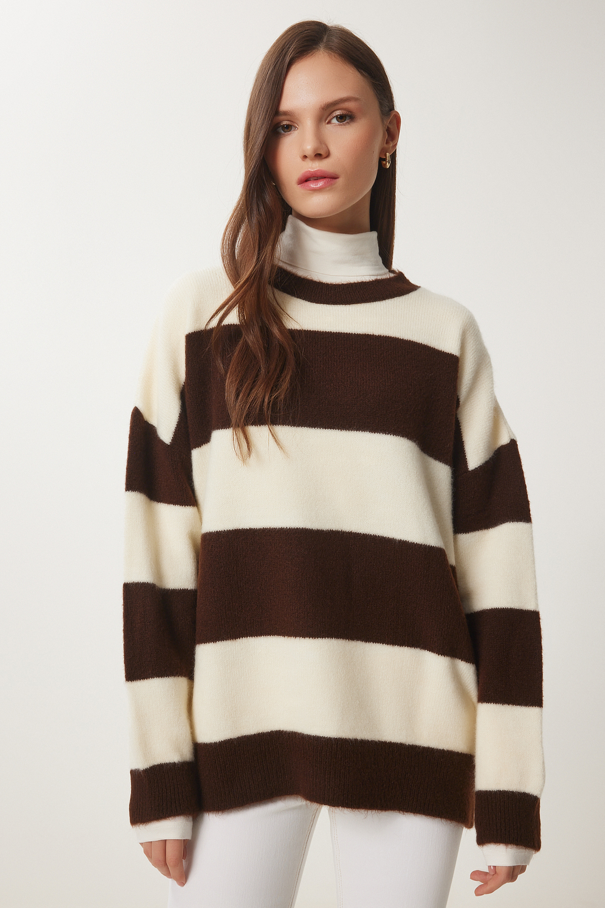 Happiness İstanbul Weicher Strickpullover für Damen in Braun mit Knochenstreifen PF00110