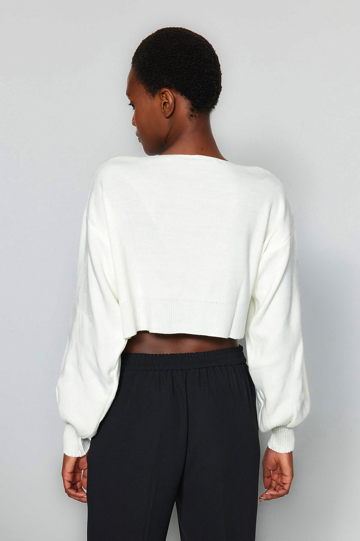 Trendyolmilla  Ekru Süper Crop Basic Fiyonklu Triko Hırka TWOAW24HI00315 - Görsel 6