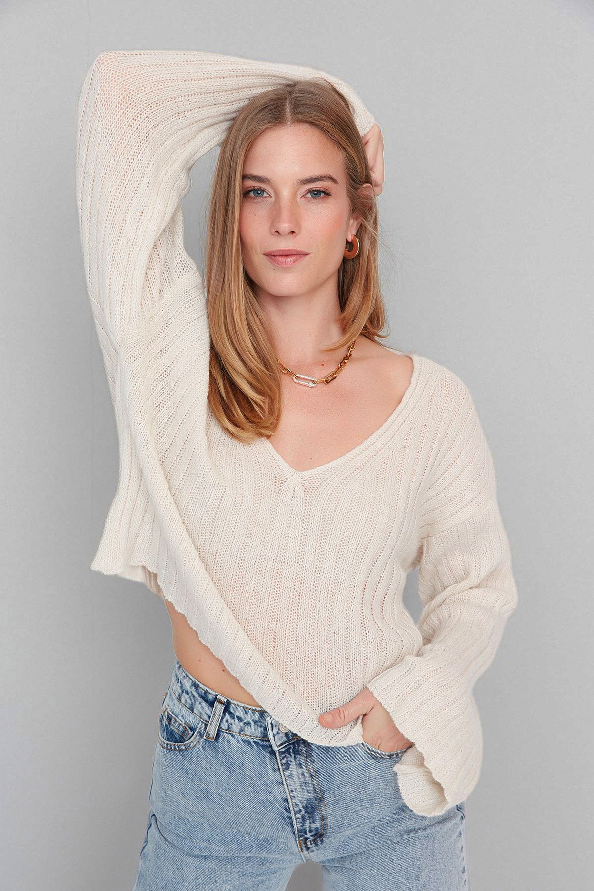 Trendyolmilla  Taş Merserize Görünümlü Yünlü Geniş Kalıp Basic Triko Kazak TWOAW23KZ01844