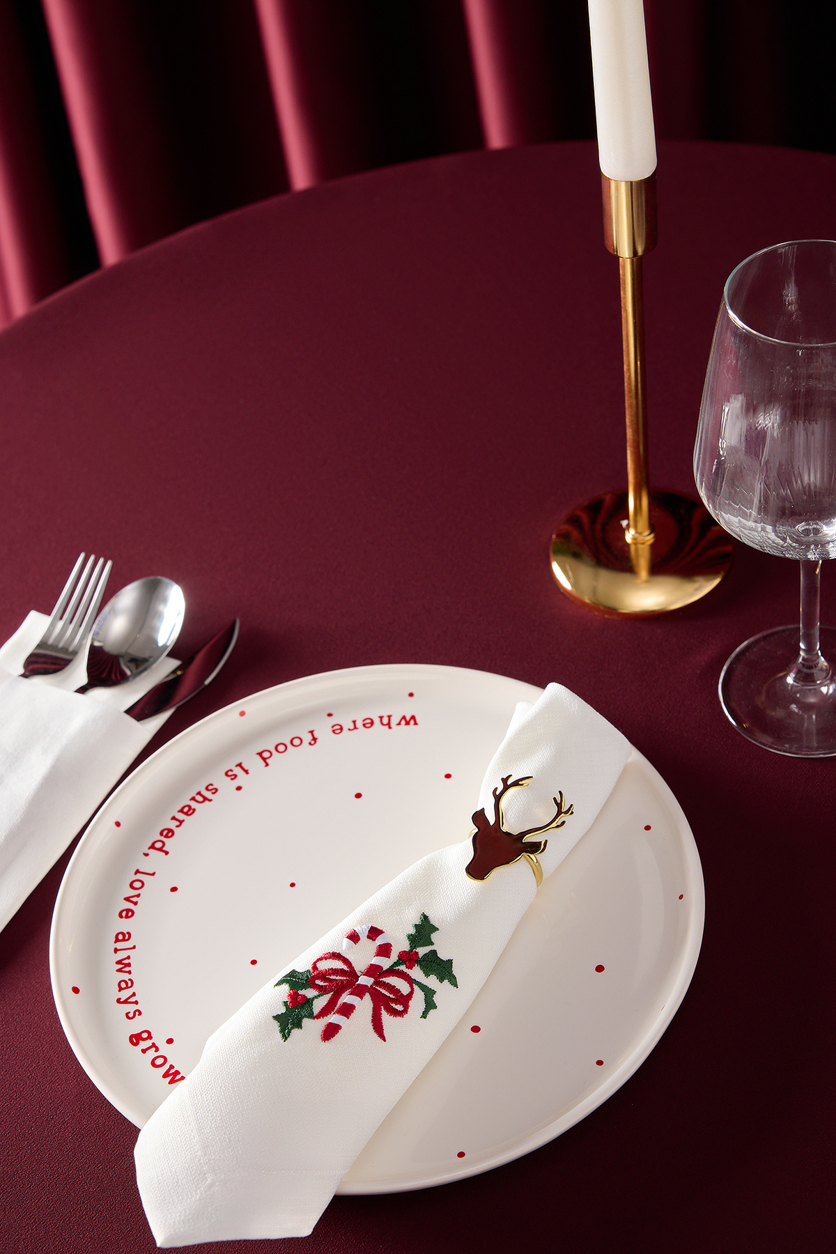 Trendyol Home Set of 2 New Year Themed Embroidered Cloth Napkins 40X40Cm Tphaw26Run00005