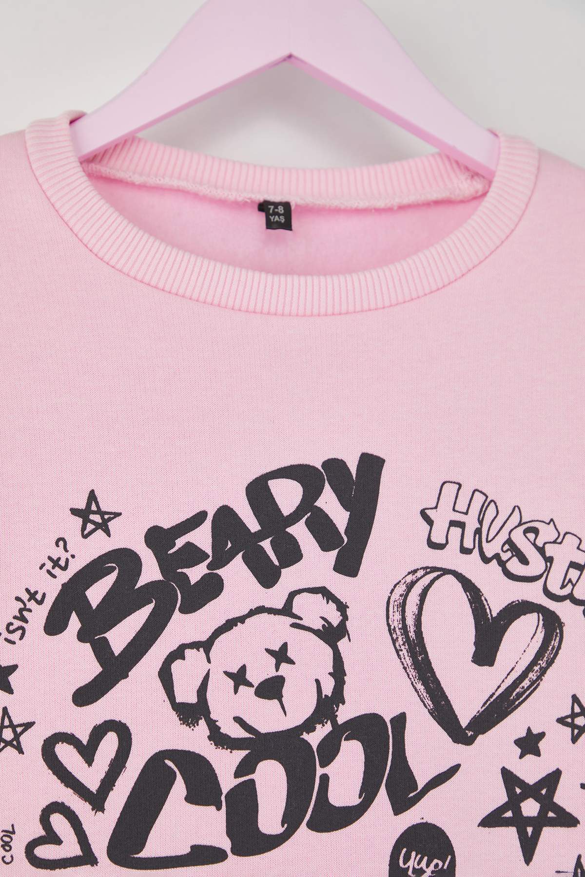 Trendyolmilla  Açık Pembe Pamuklu Slogan Baskılı Bisiklet Yaka Oversize Örme Kız Çocuk Sweatshirt TKDAW26SW00036 - Görsel 3