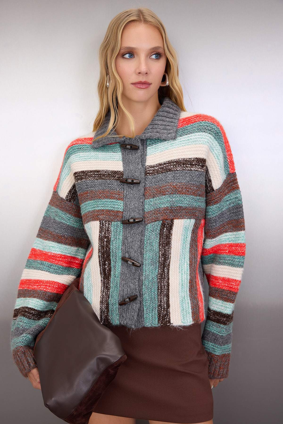 Trendyolmilla  Çok Renkli Yumuşak Dokulu Triko Hırka TWOAW26HI00198 - Görsel 2