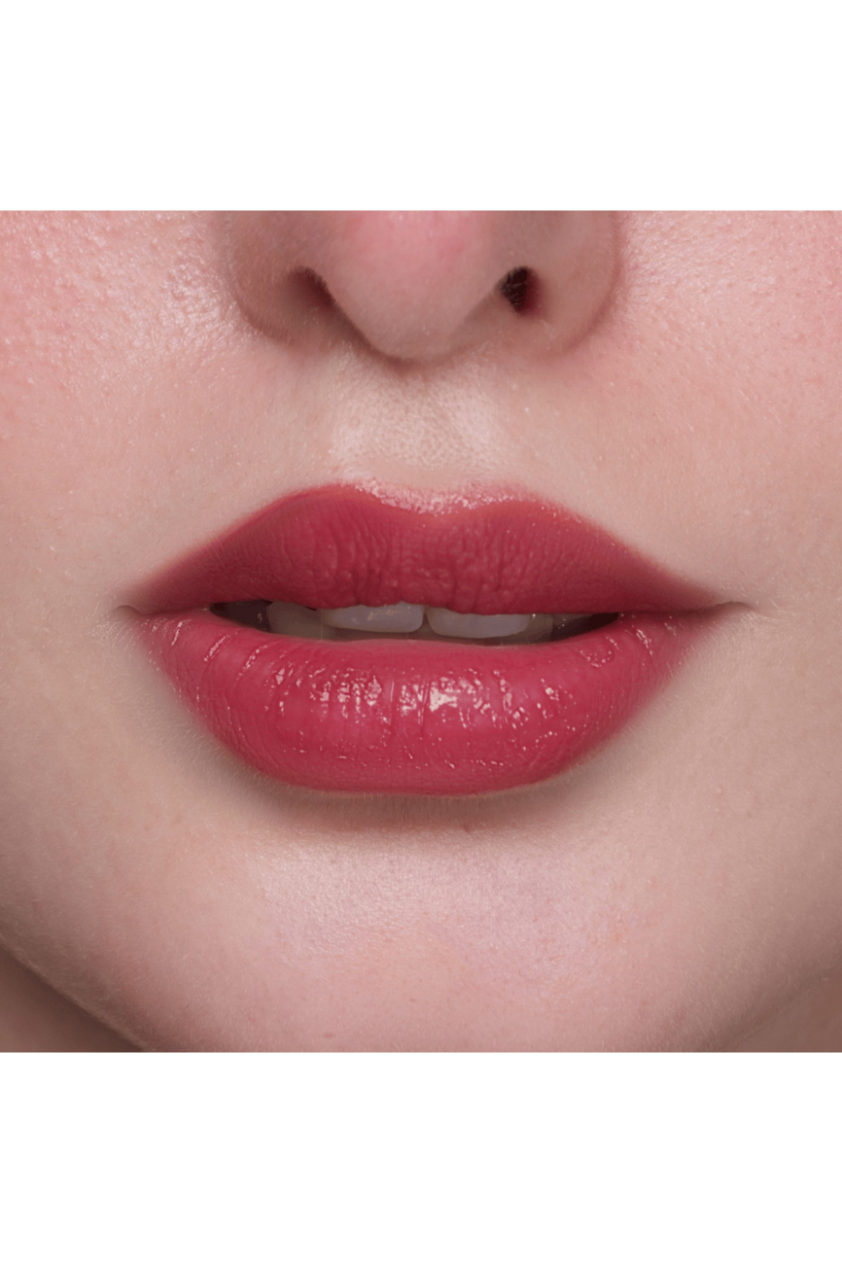 loça لوكا احمر ومرطب الشفاه - 04 ديجا بريو Loca Red Lip Balm - 04 Deja Brew