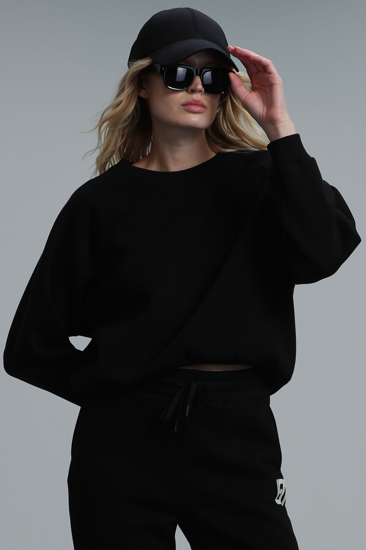 Lufian-Uwen Women's Knitted Sweatshirt Black 3