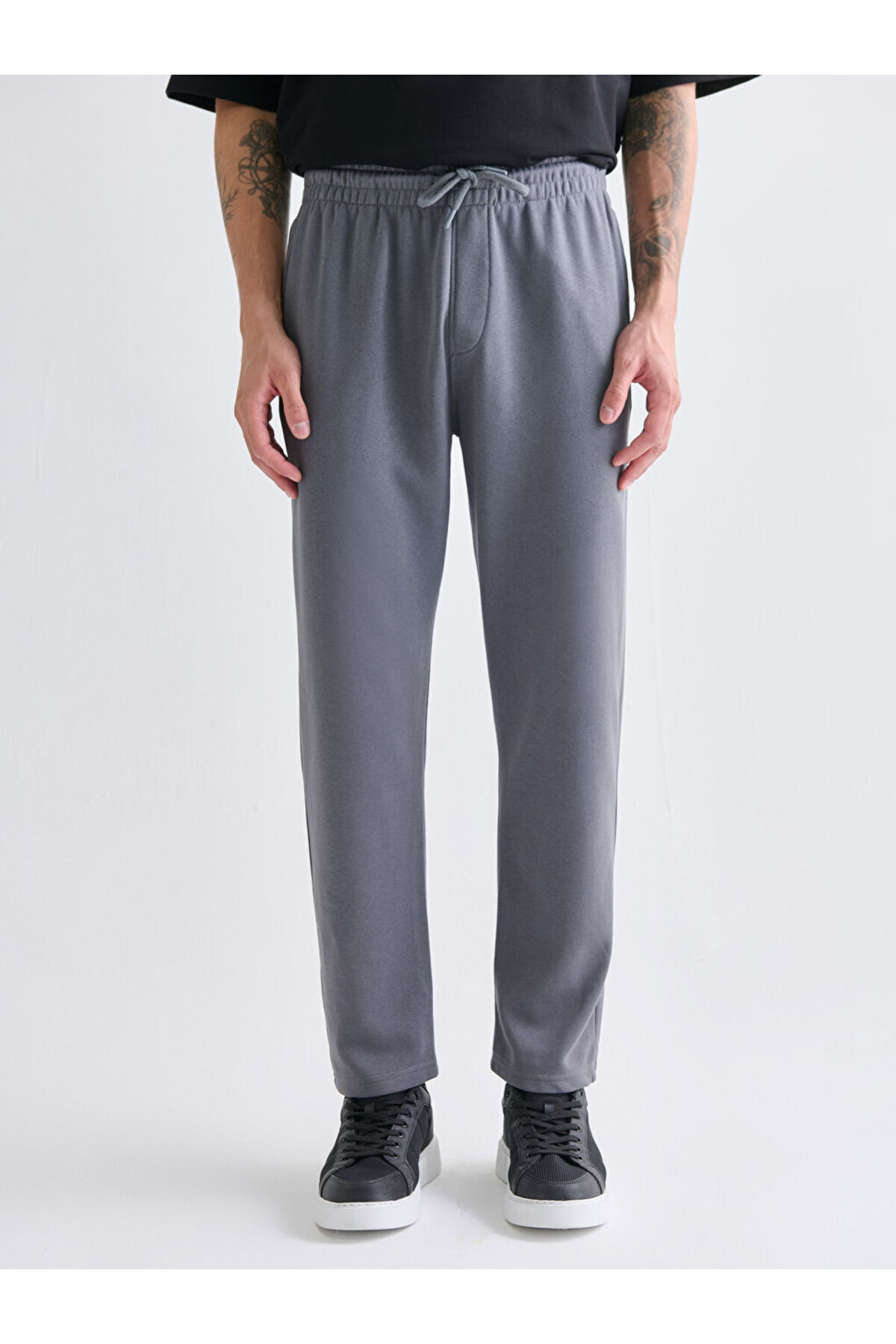 LC Waikiki-Create Your Style from Uzg Store |   Standard Fit Men's Sweatpants 2