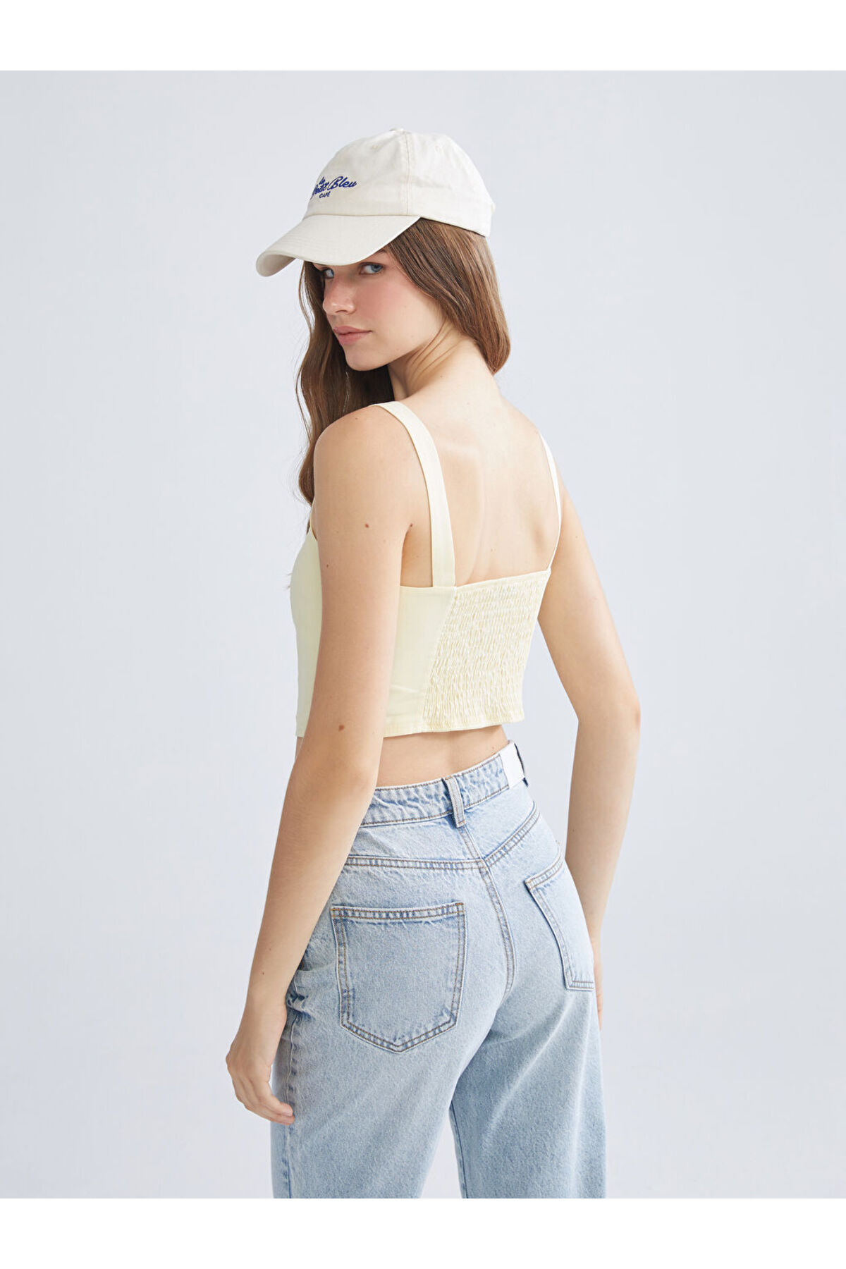 LC Waikiki-Create Your Style with Uzg Store |   Square Neck Strap Crop 4