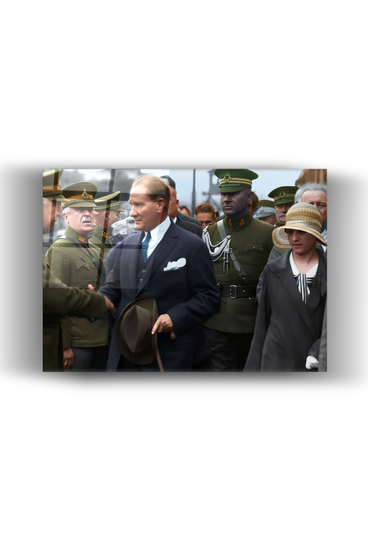 Mustafa Kemal Atatürk Cam Tablo- Ev- Ofis-Okul Dekorasyonu-Duvar Dekoru- DİKEY