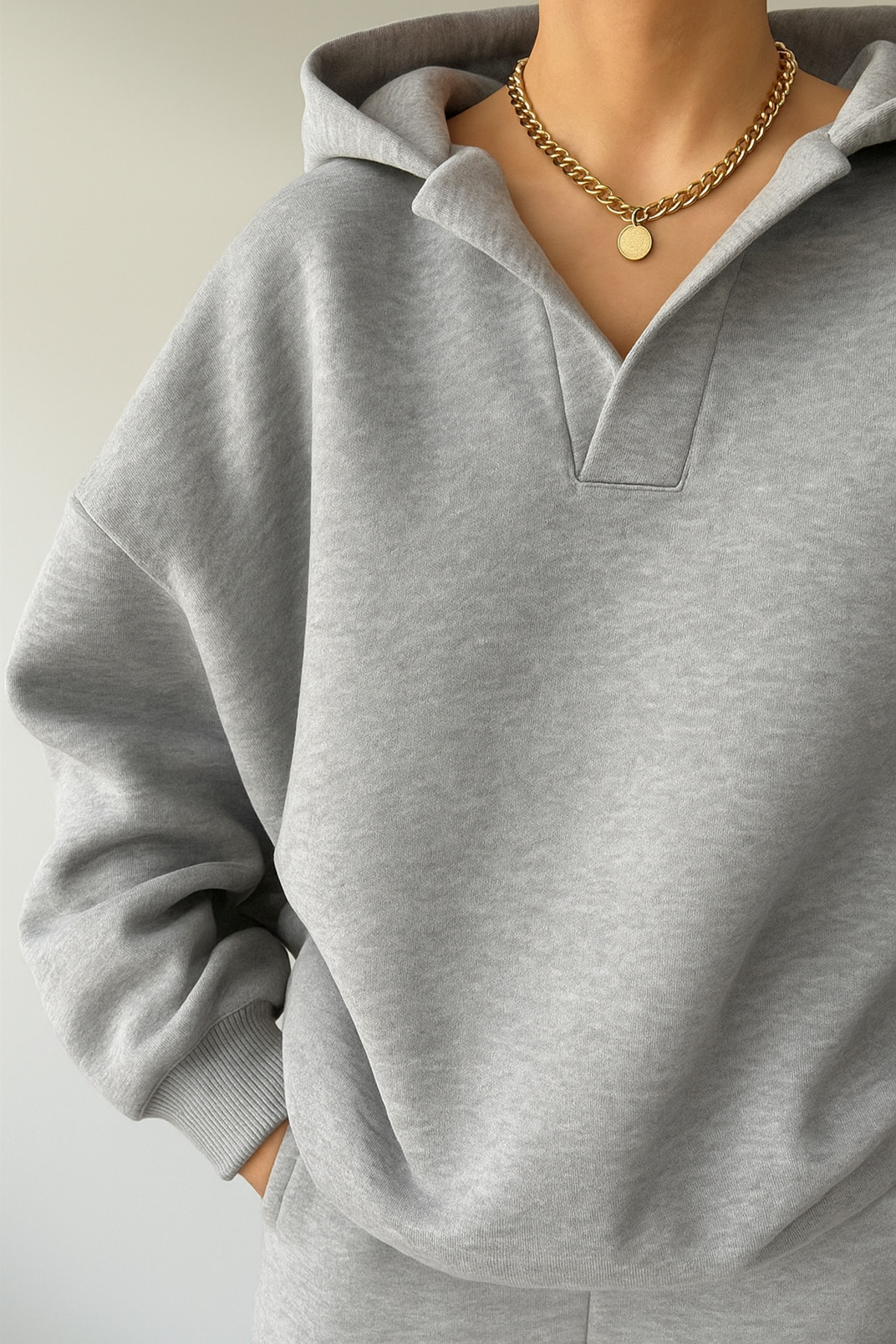 Deocept  Unisex V-Yaka Kapüşonlu Basic Oversize Swetshirt - Görsel 2