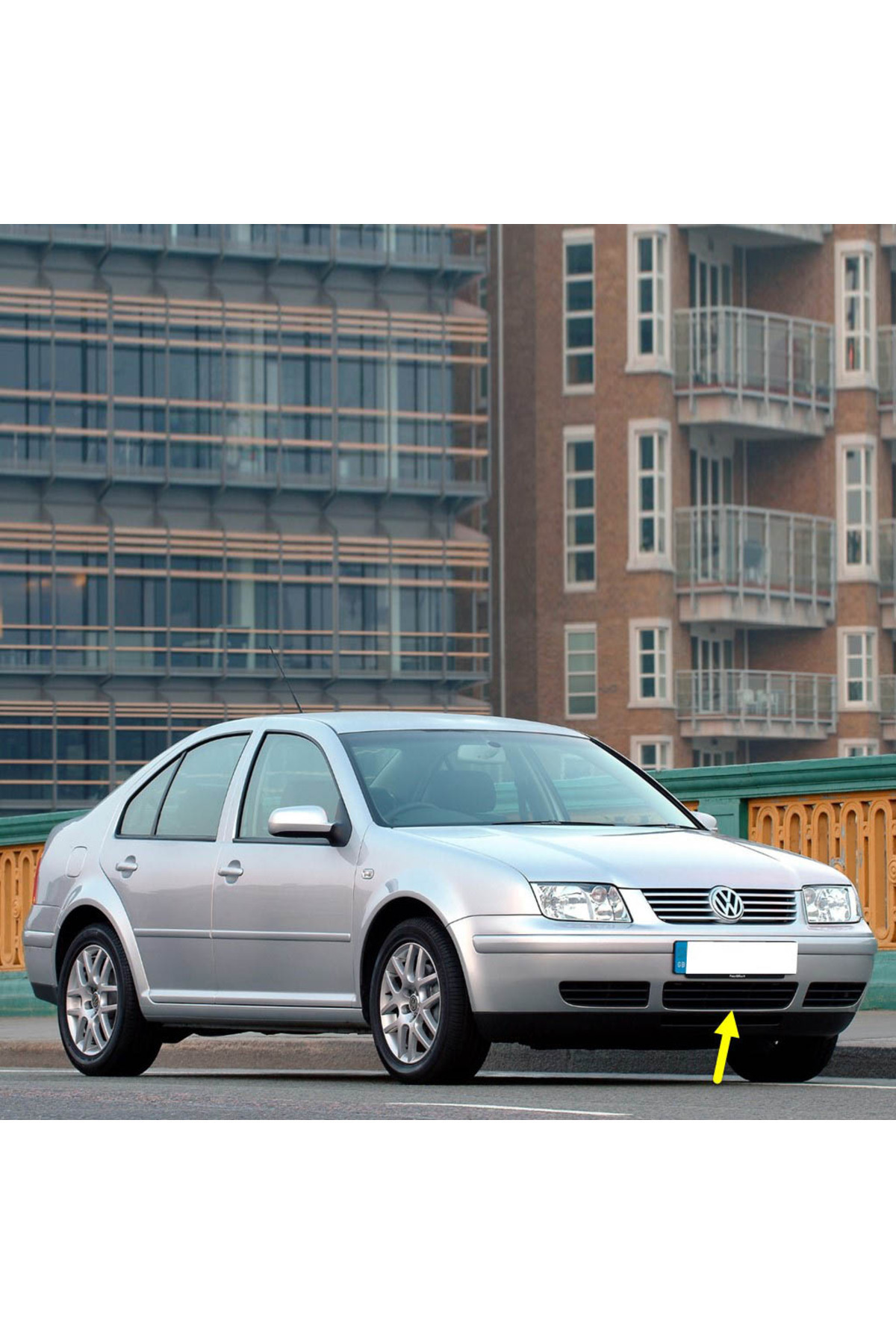 İthal VW Bora 1999-2005 Uyumlu Ön Tampon Alt Orta Izgarası 1J5853677C