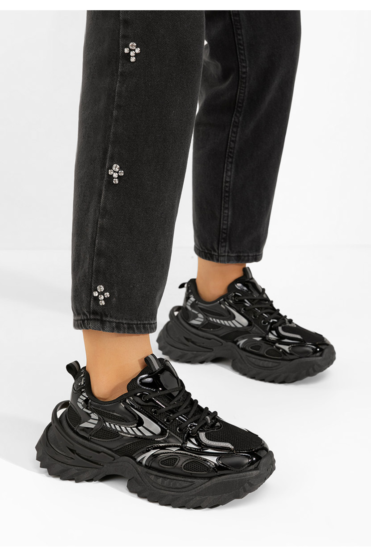 B T Shoes Černé dámské tenisky na klínku Willene