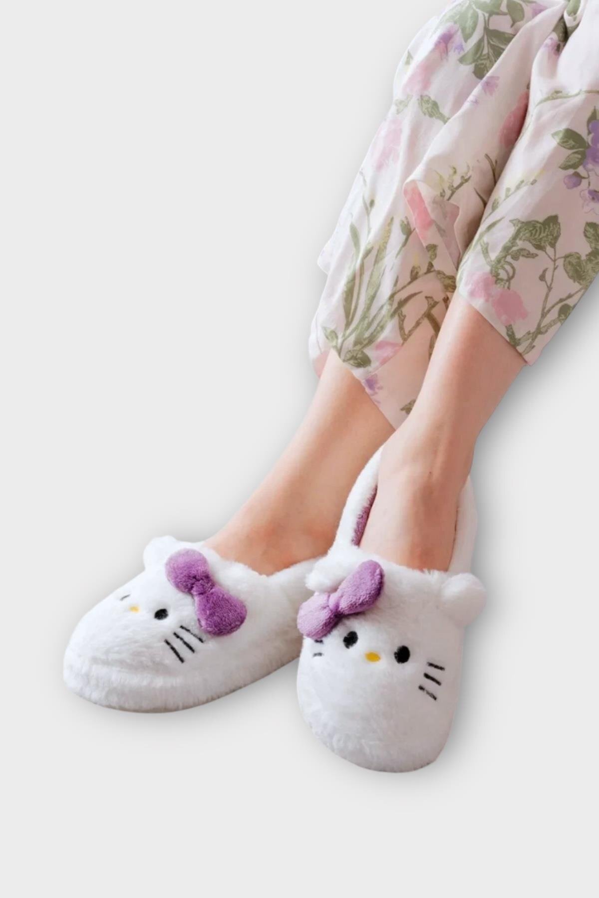 Liger Kışlık Kadın HelloKitty Figürlü Kaydırmaz Taban Ev Ayakkabısı Panduf BEYAZ - MOR görsel 7