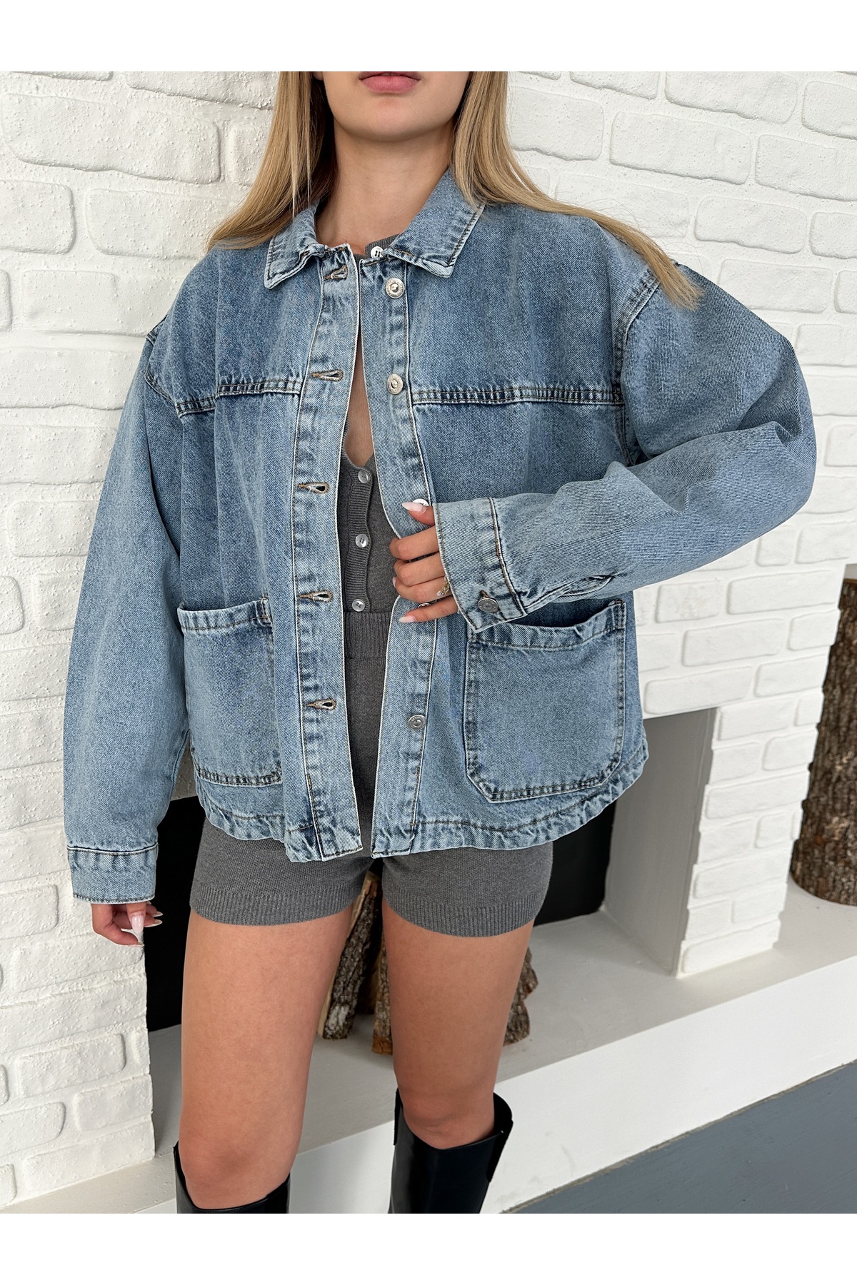 Ekim Store  Mavi Yıkamalı Büyük Cepli Denim Ceket