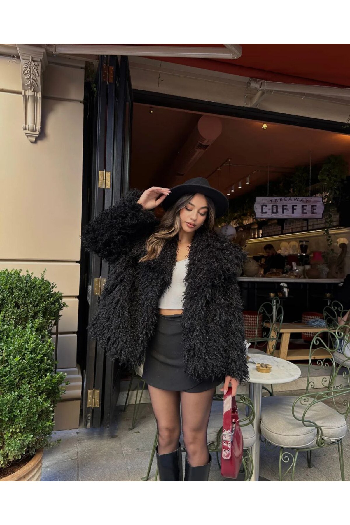 Curly Fur Short Black Women's Coat - Görsel 5