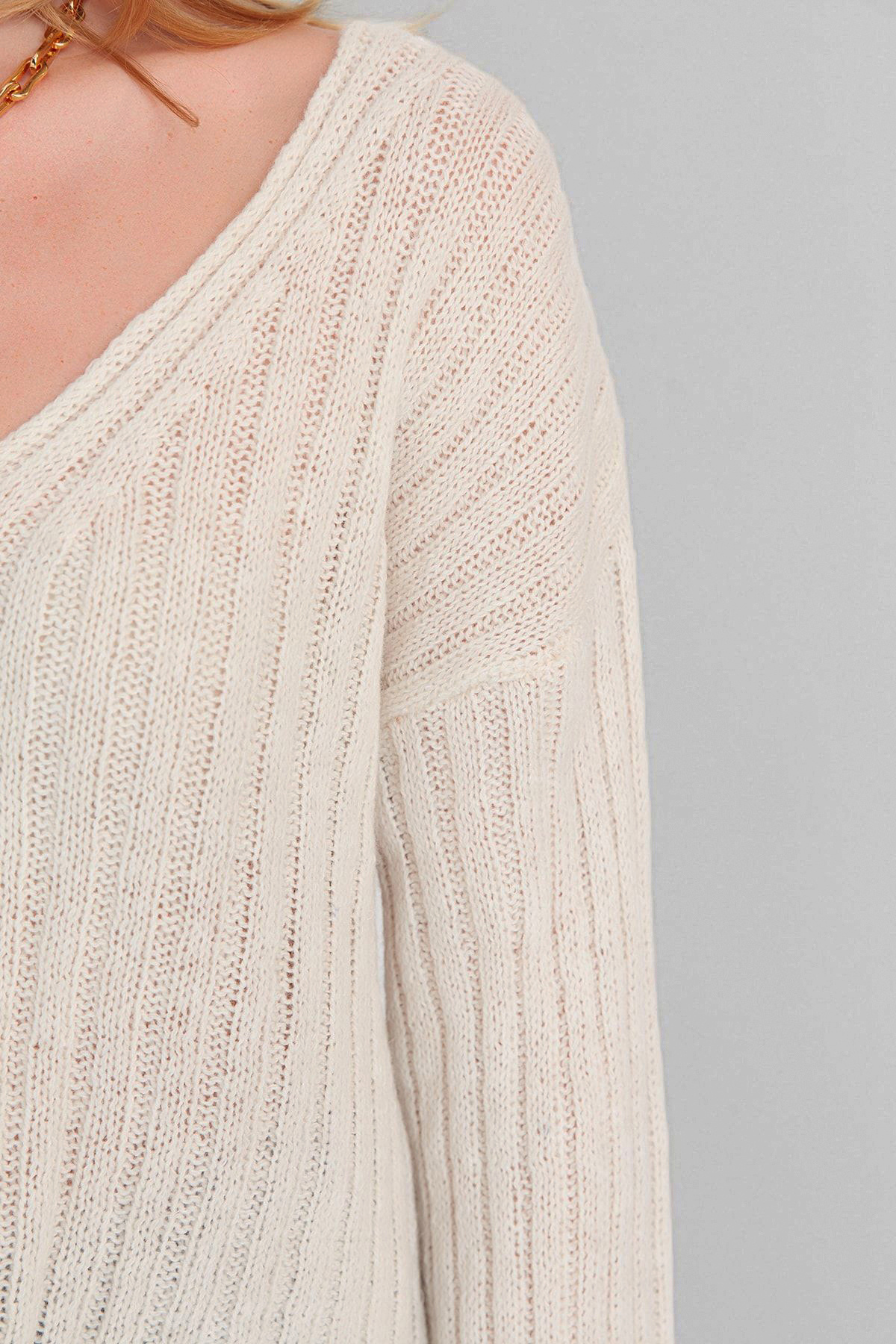 Trendyolmilla  Taş Merserize Görünümlü Yünlü Geniş Kalıp Basic Triko Kazak TWOAW23KZ01844 - Görsel 4