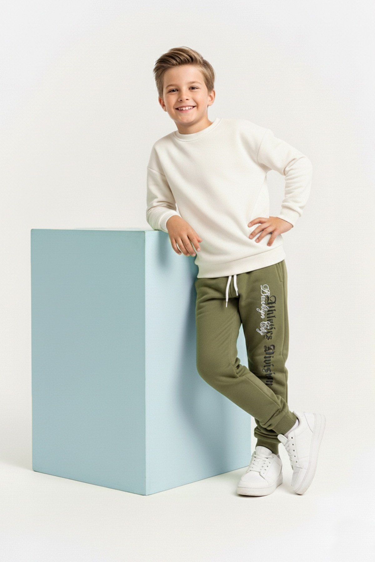Trendyolmilla Kids Mint Slogan Baskılı Örme Kalın/İçi Polarlı Beli Lastikli Erkek Çocuk Eşofman Altı TKDAW26EA00015