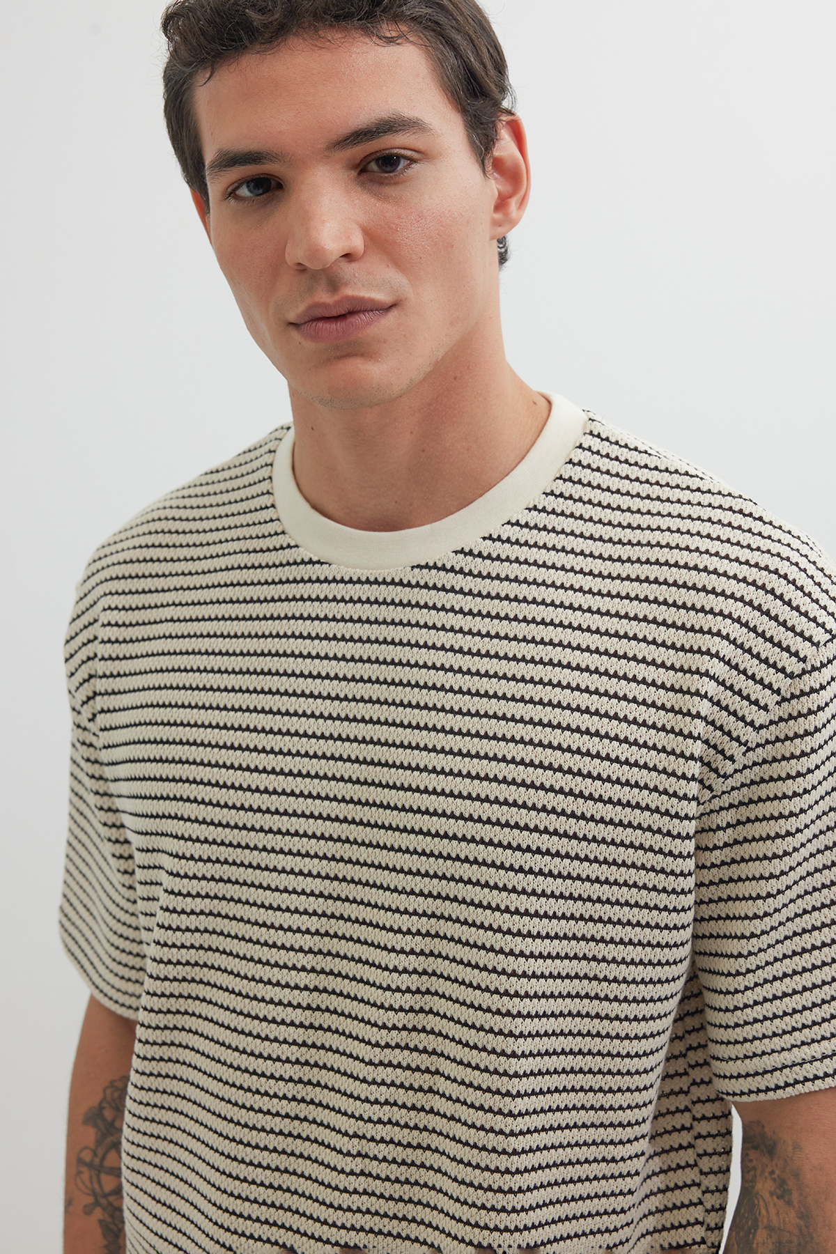 Tudors  Erkek Relax Fit Rahat Kesim Pamuklu Bisiklet Yaka Örme Tişört - Görsel 2