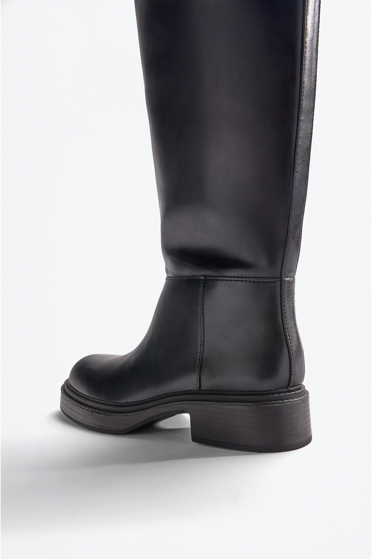 LEFTIES Płaskie wysokie buty damskie