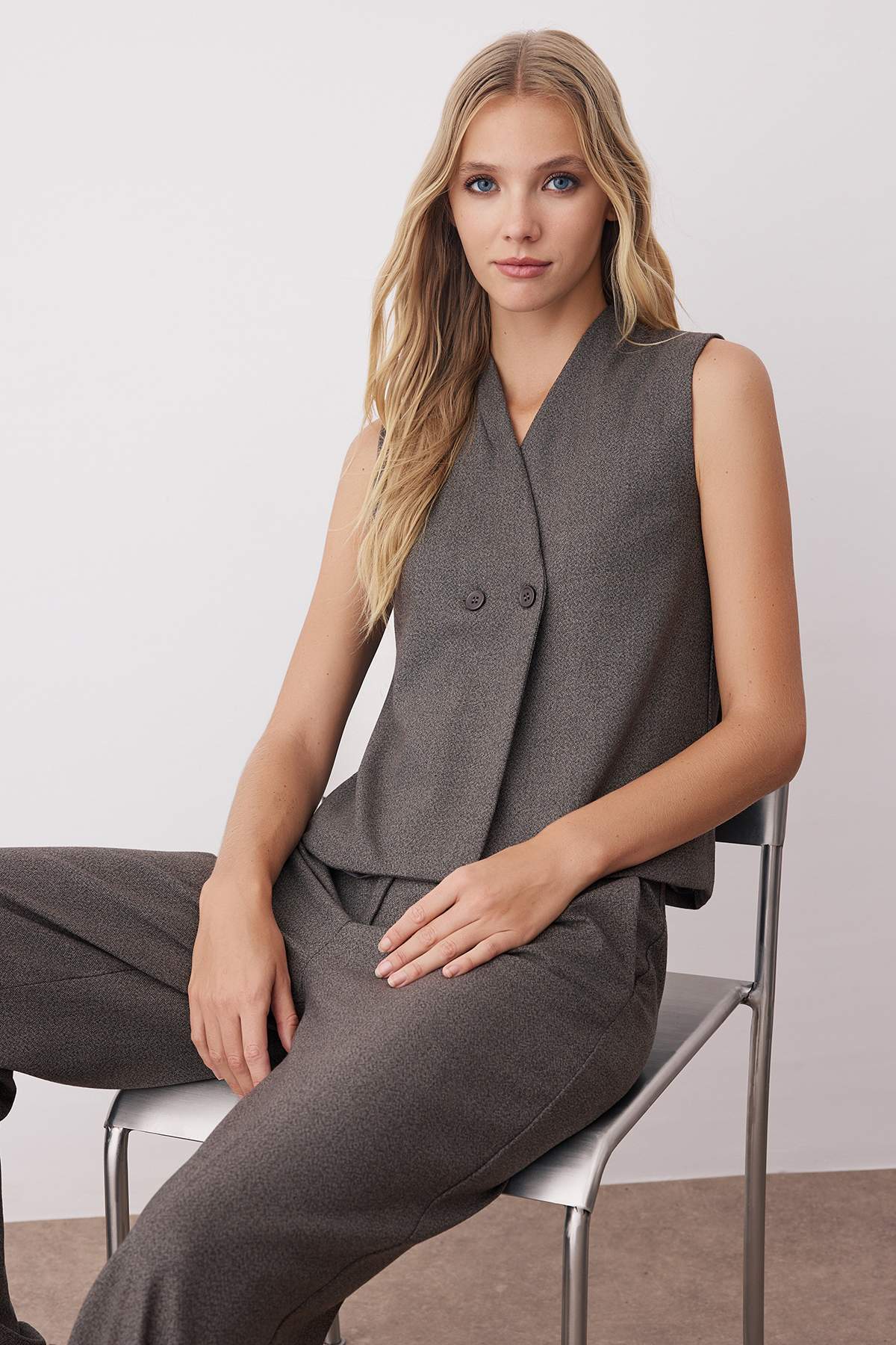 Trendyolmilla  Vizon Kırçıllı Dokuma Yelek Pantolon Alt - Üst Takım TWOAW26AU00057 - Görsel 2