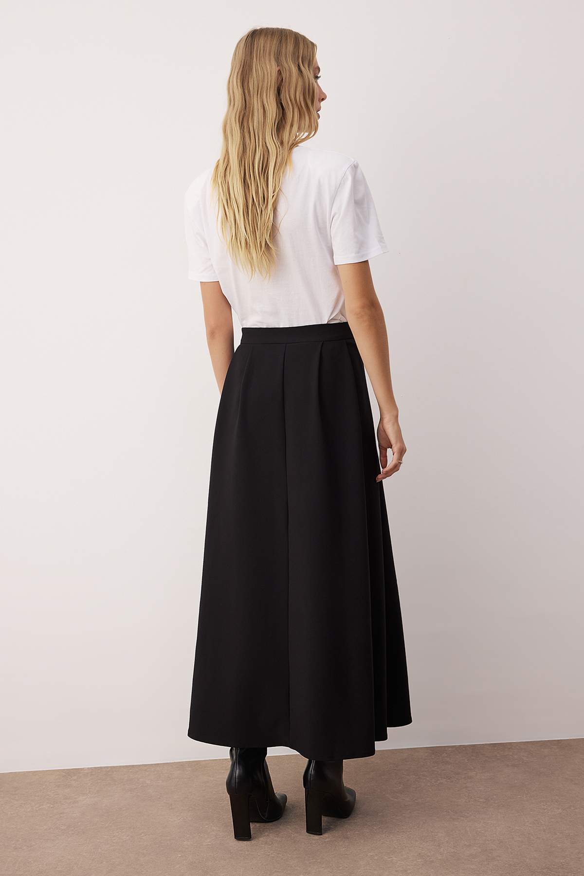 Trendyolmilla  Siyah Pile Detaylı Dokuma Etek TCTAW26EE00005 - Görsel 4