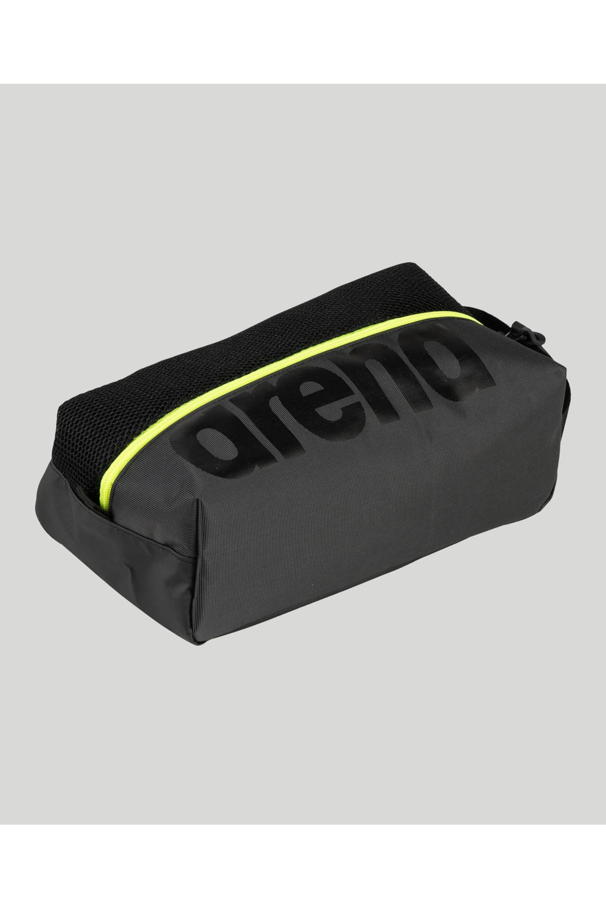 ARENA SPIKY III POCKET BAG ÇANTA 005570101