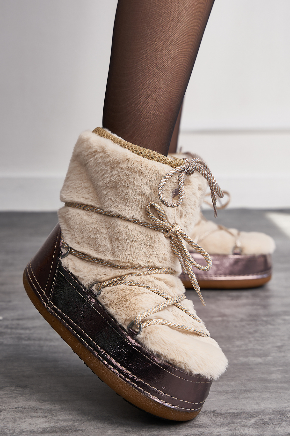 İmerShoes Günlük Kadın Bej Kar Botu Kürklü Bağcıklı Anne Kız Rahat Astarlı Kalın Taban 327